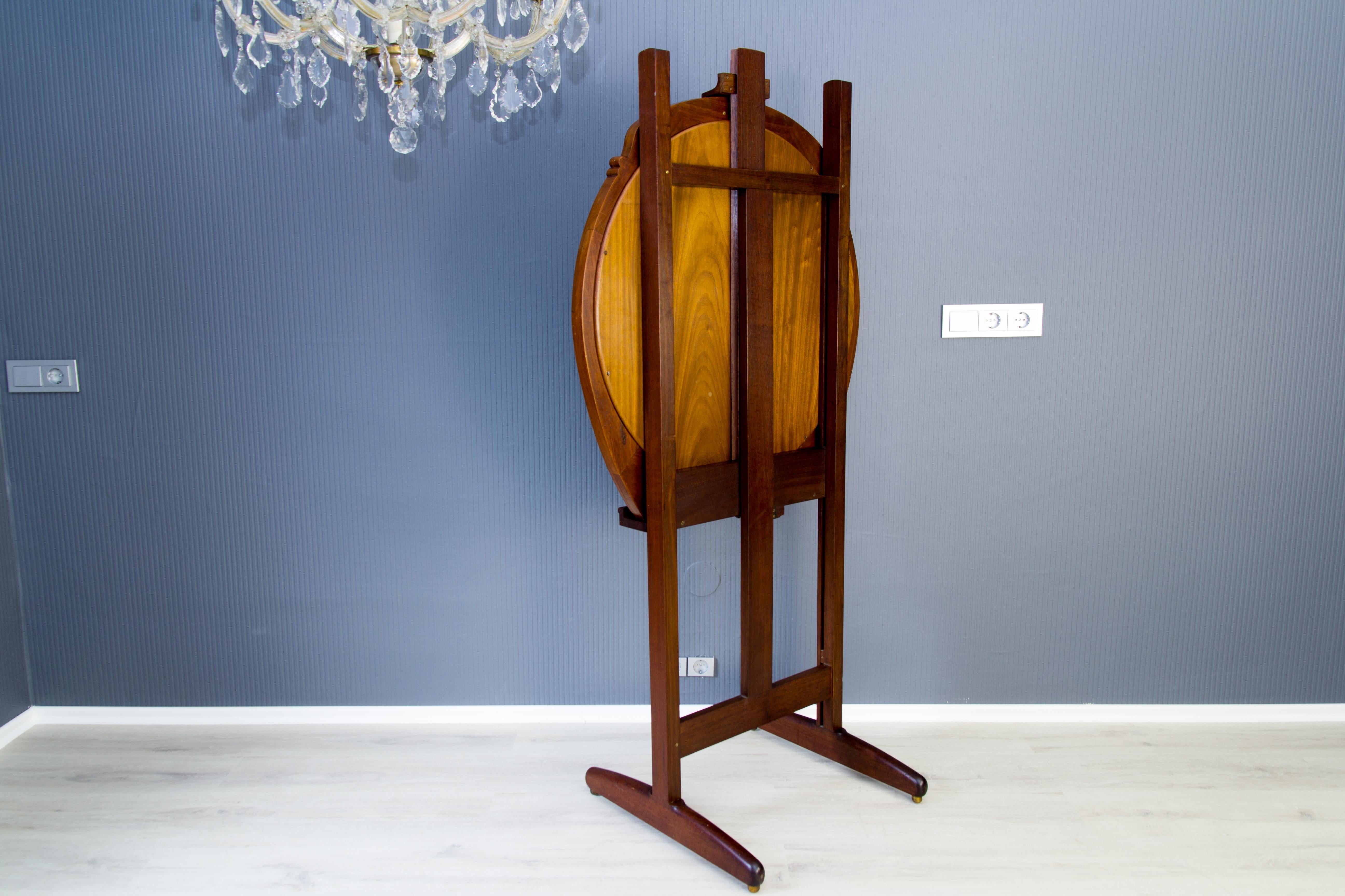 Early 20th Century Art Deco Adjustable Easel or Round Painting Stand Display, 1920's