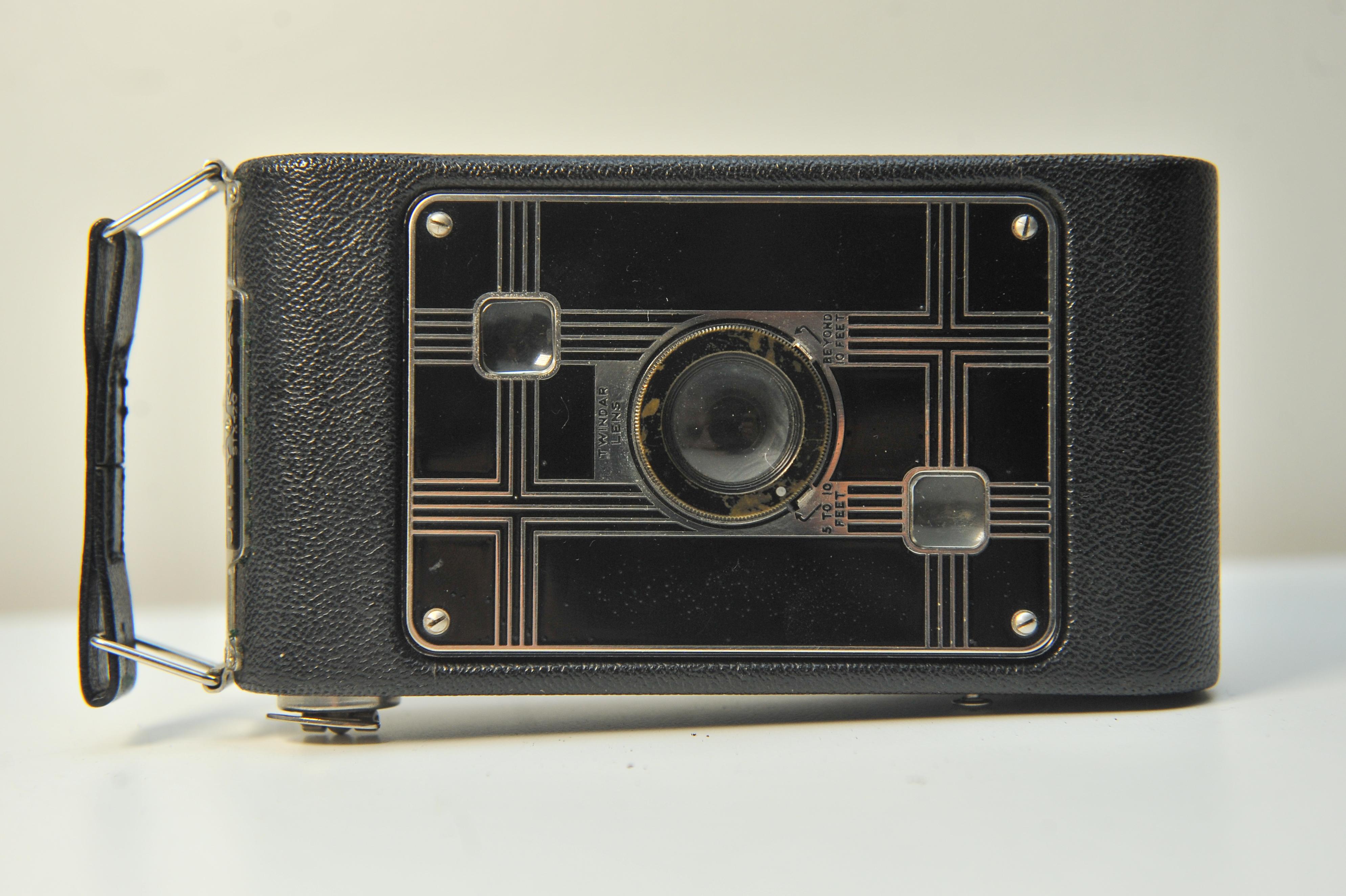 20th Century Art Deco Eastman Kodak Jiffy Kodak Six-20 Strut Folding Camera Rochester NY 30's For Sale