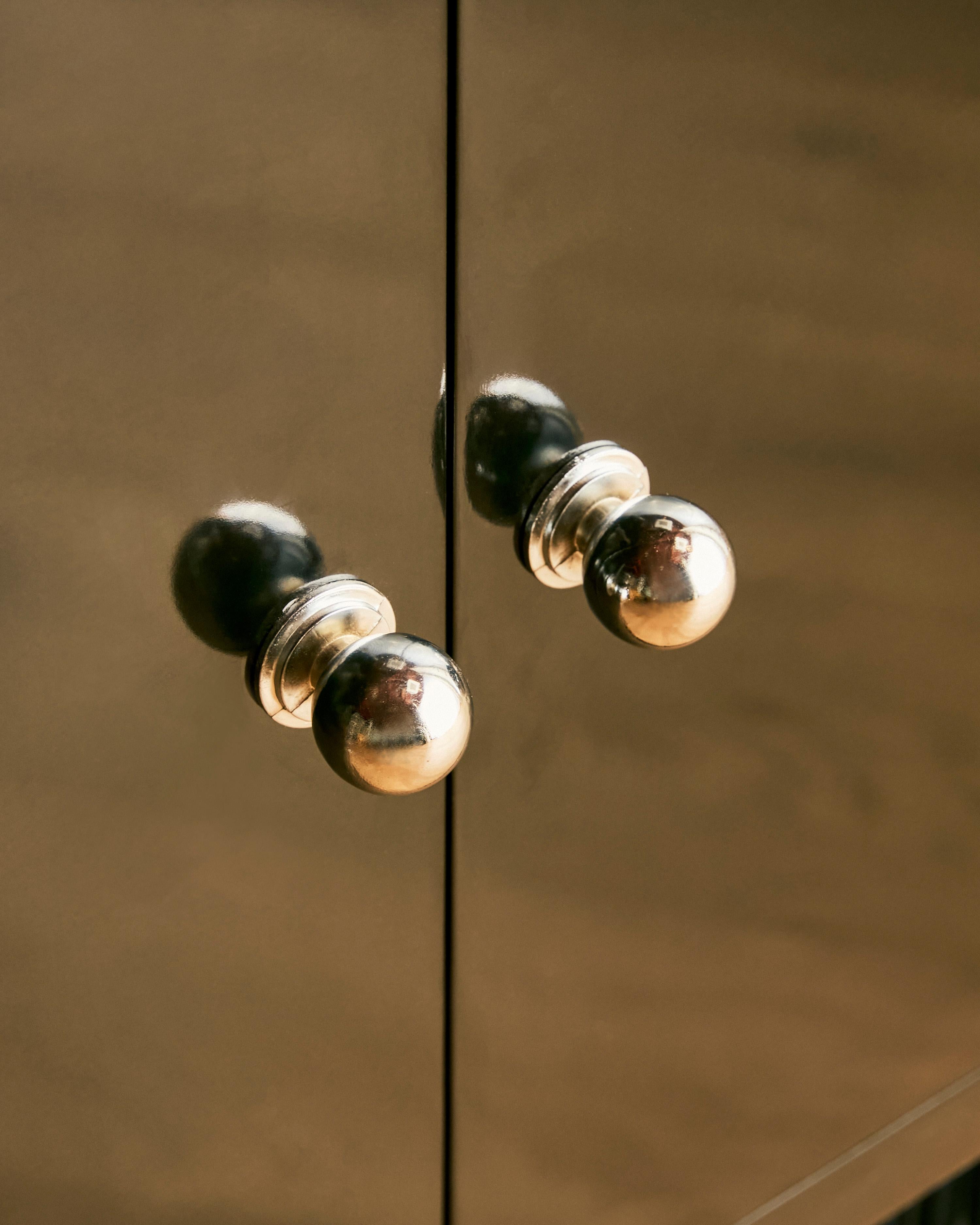 Armadietti Art Deco ebanizzati in vendita 2