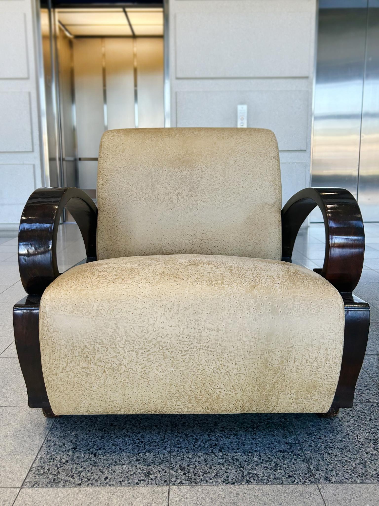 Sedie da club in legno di ebano Art Deco - Una coppia In condizioni buone in vendita a New York, NY