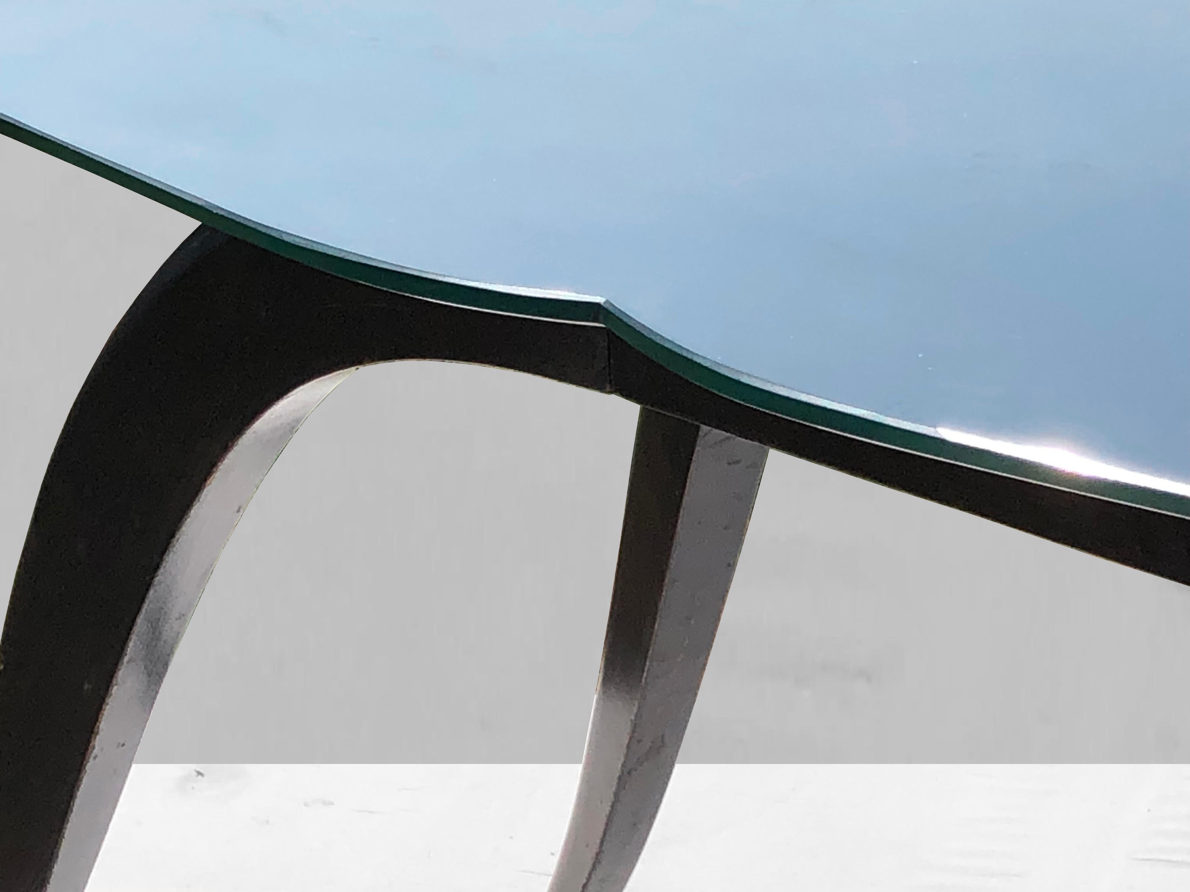 Milieu du XXe siècle Table basse Art déco dans le style de JACQUES-EMILE RUHLMANN, France 1930 en vente