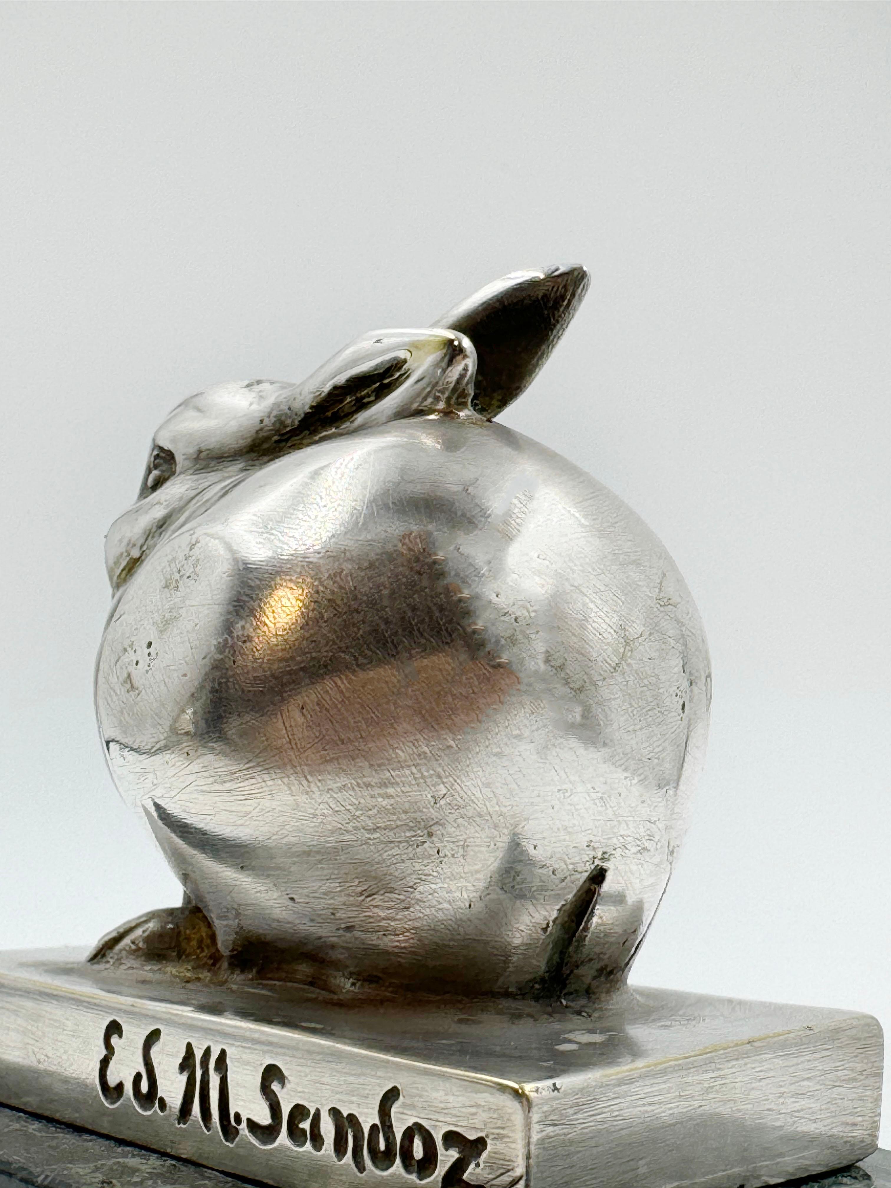 Inizio XX secolo Art Déco Edouard-Marcel Sandoz Piccolo lapin in bronzo argentato, coniglio, firmato in vendita