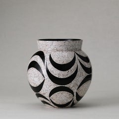 Vaso Helio laccato a guscio d'uovo Art Deco con motivo a falce di Alexander Lamont