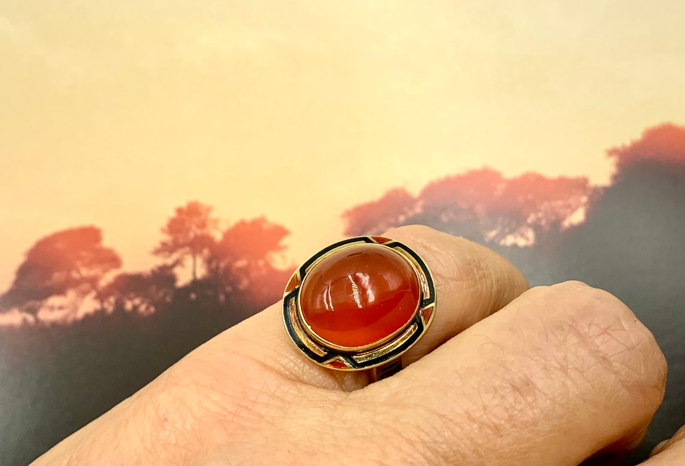 Art Deco Egyprian Revival Polychrome Enamel 14K Gold Cabochon Carnelian Ring For Sale 8