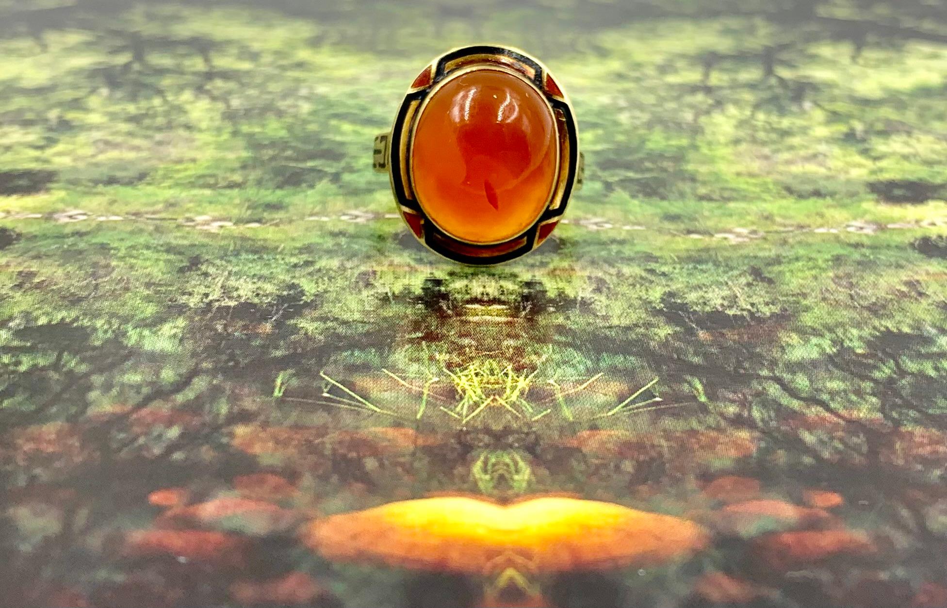 Art Deco Egyprian Revival Polychrome Enamel 14K Gold Cabochon Carnelian Ring In Good Condition For Sale In New York, NY