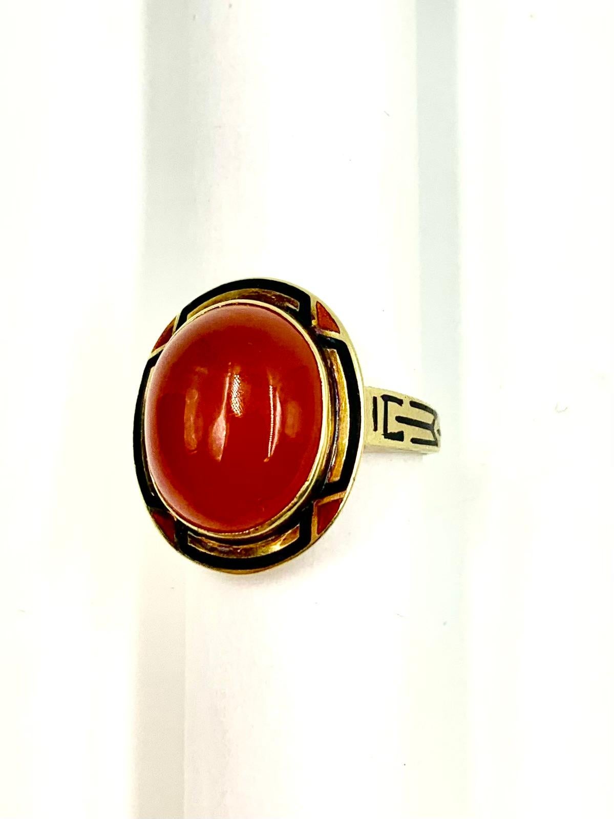 Art Deco Egyprian Revival Polychrome Enamel 14K Gold Cabochon Carnelian Ring For Sale 4