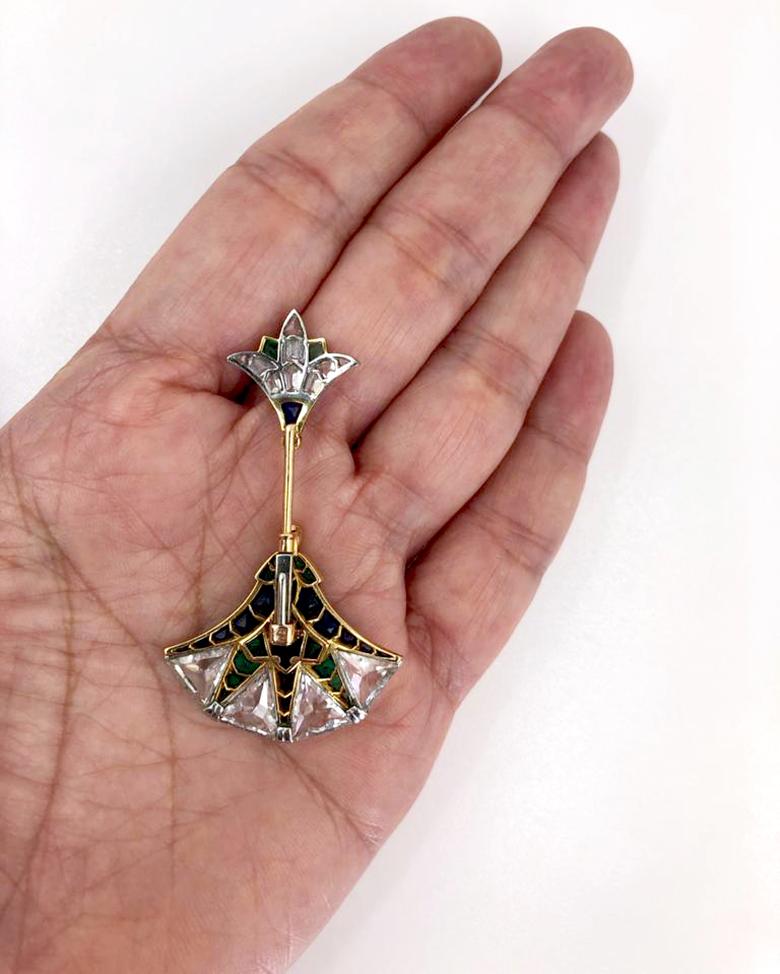 Art Deco Diamond Emerald Sapphire Yellow Gold Egyptian Jabot Convertible Brooch In Good Condition For Sale In New York, NY