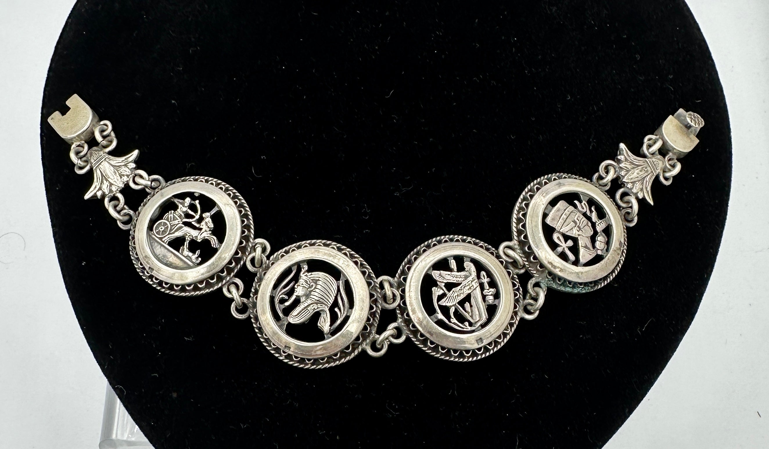 chariot bracelet
