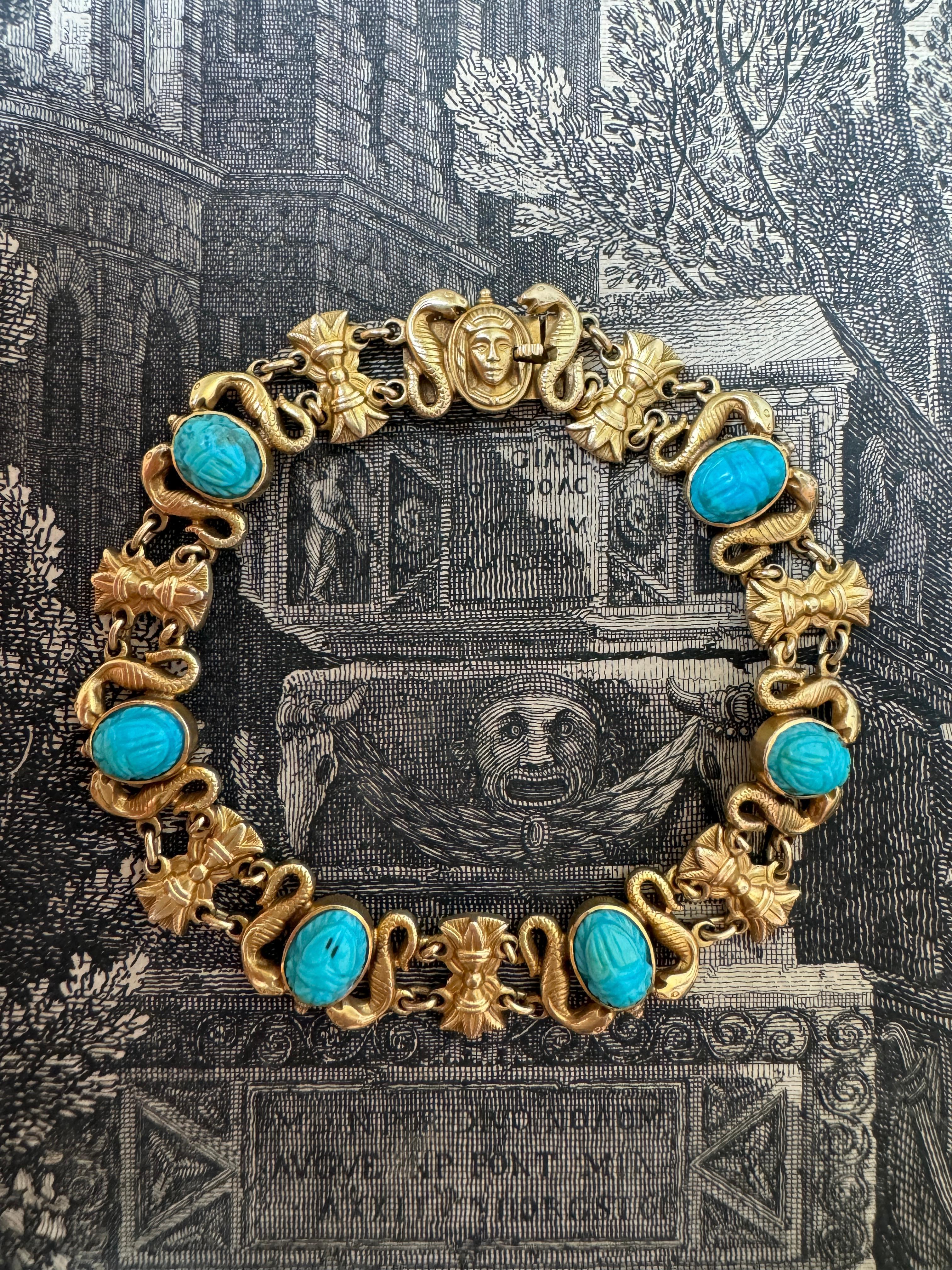 Art-Déco-Armband im ägyptischen Revival-Stil mit türkisfarbenen Skarabäus im Zustand „Gut“ in Hummelstown, PA