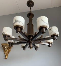 Lustre Art Déco néo-égyptien avec de superbes abat-jours en albâtre blanc 1920s