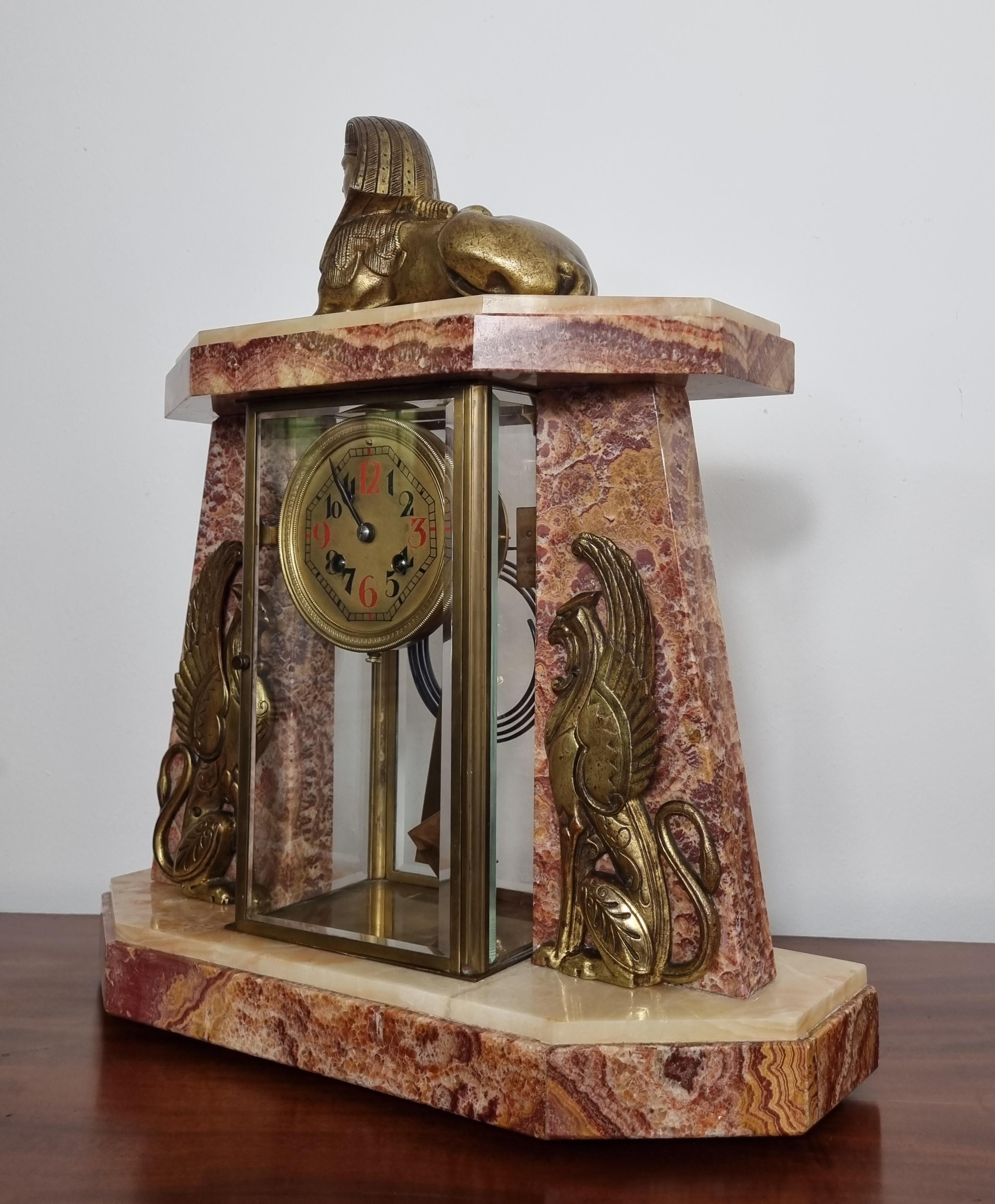 Art Deco Egyptian Revival Clock Set with Pair of Obelisks In Good Condition For Sale In Hoddesdon, GB