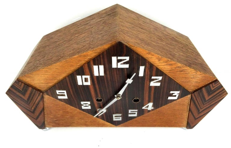 Art Deco Eight Day Mantel Chiming Clock by Pfeilkreuz Junghans, c1930 In Good Condition For Sale In Devon, England