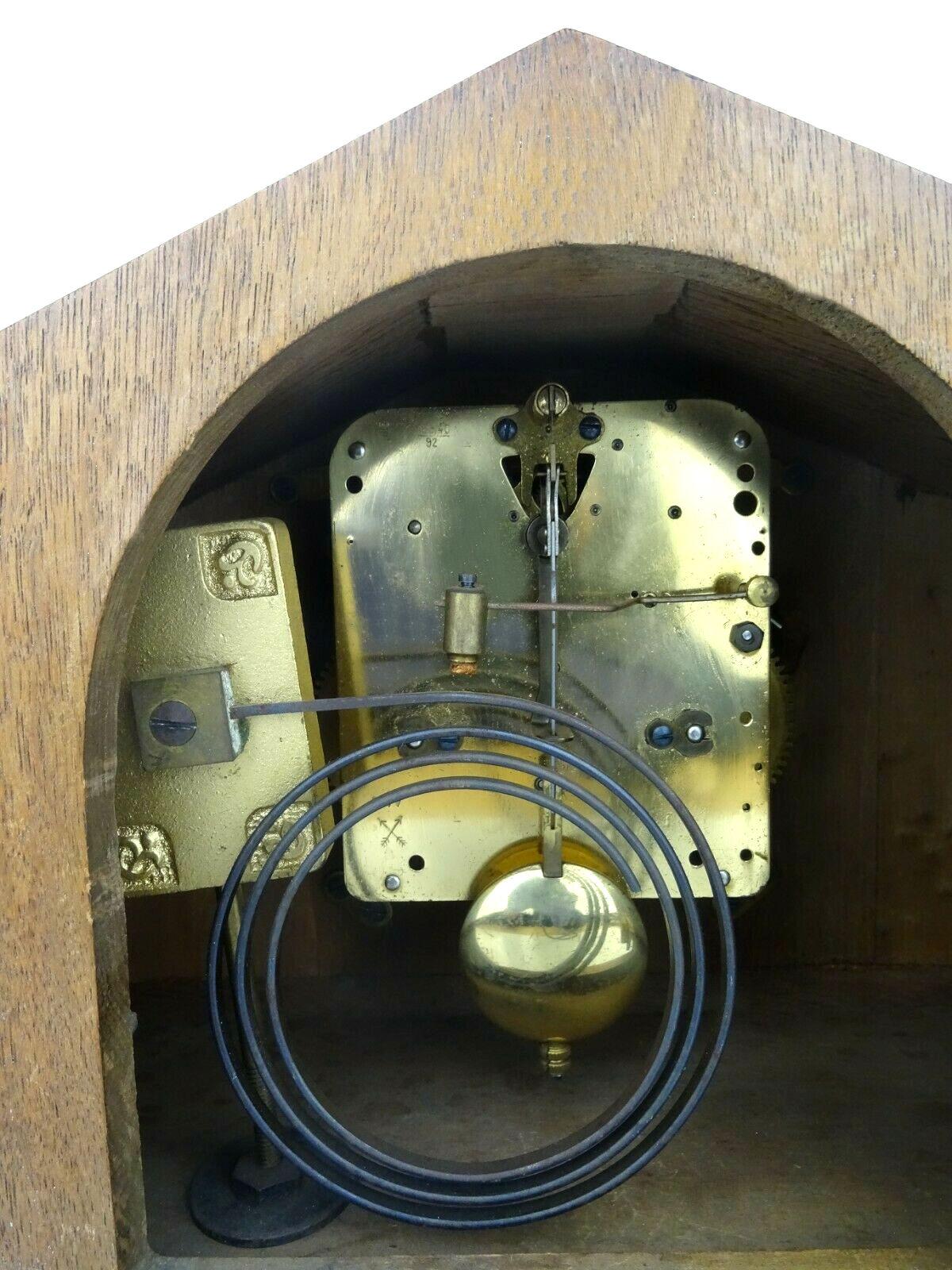 20th Century Art Deco Eight Day Mantel Chiming Clock by Pfeilkreuz Junghans, c1930 For Sale