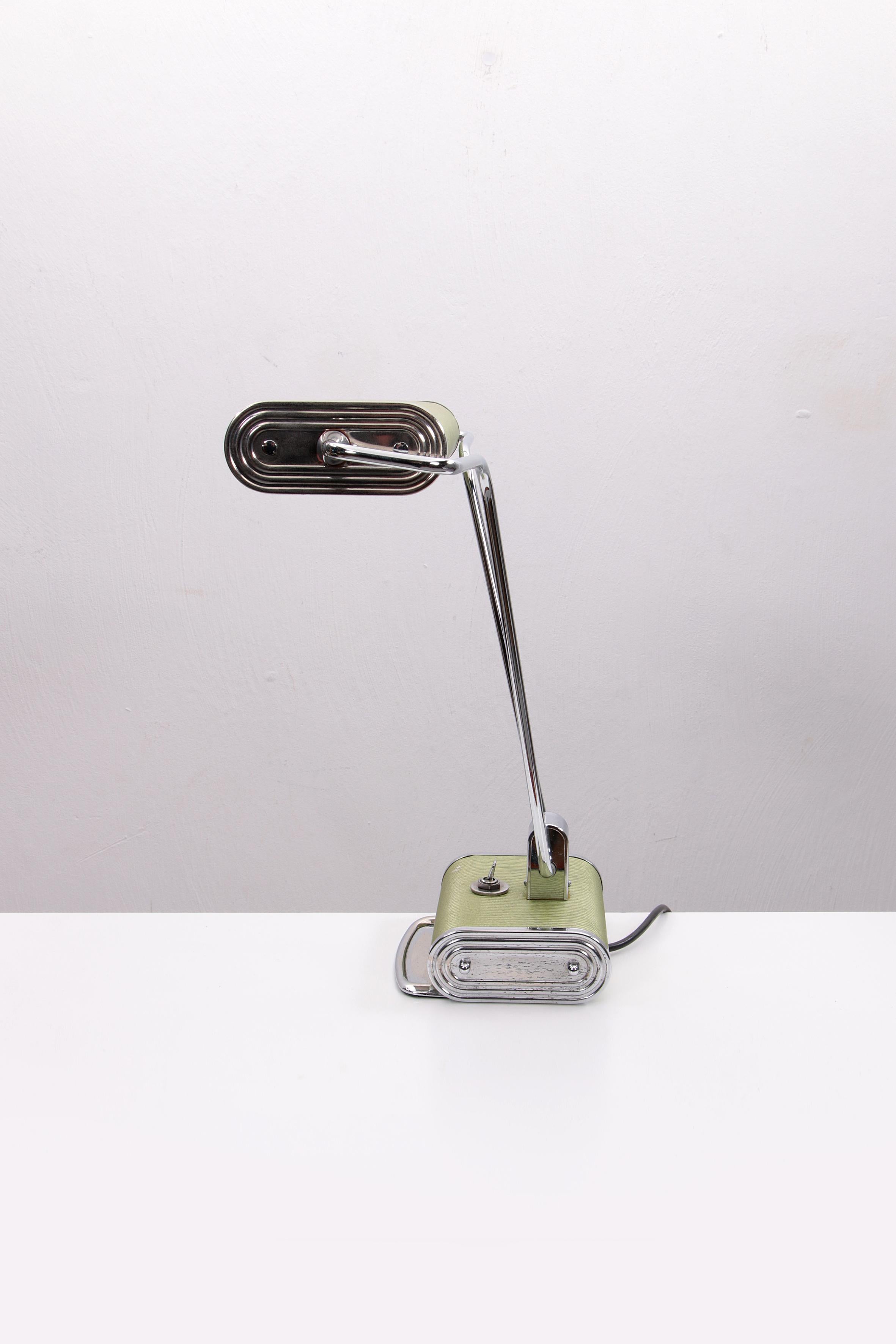 Very rare Art Deco Eileen Gray Desk Lamp GREEN METALLIC  by Jumo, 1930s In Good Condition In Oostrum-Venray, NL