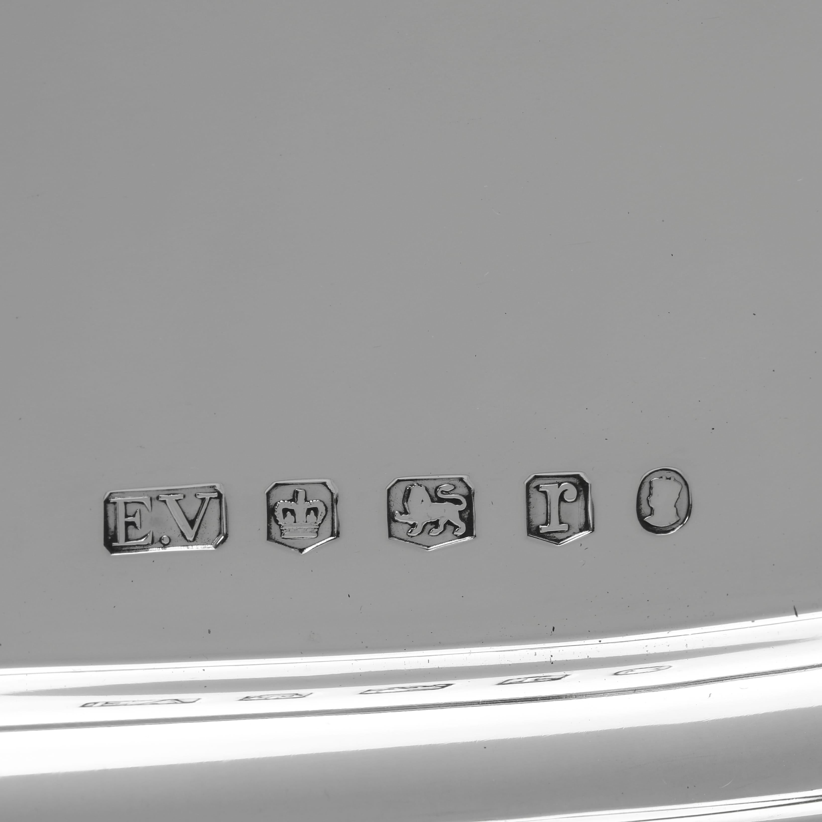 Art Deco Elegant George V Sterling Silver Bar Tray by Viners Ltd., 1934 im Zustand „Gut“ im Angebot in London, London