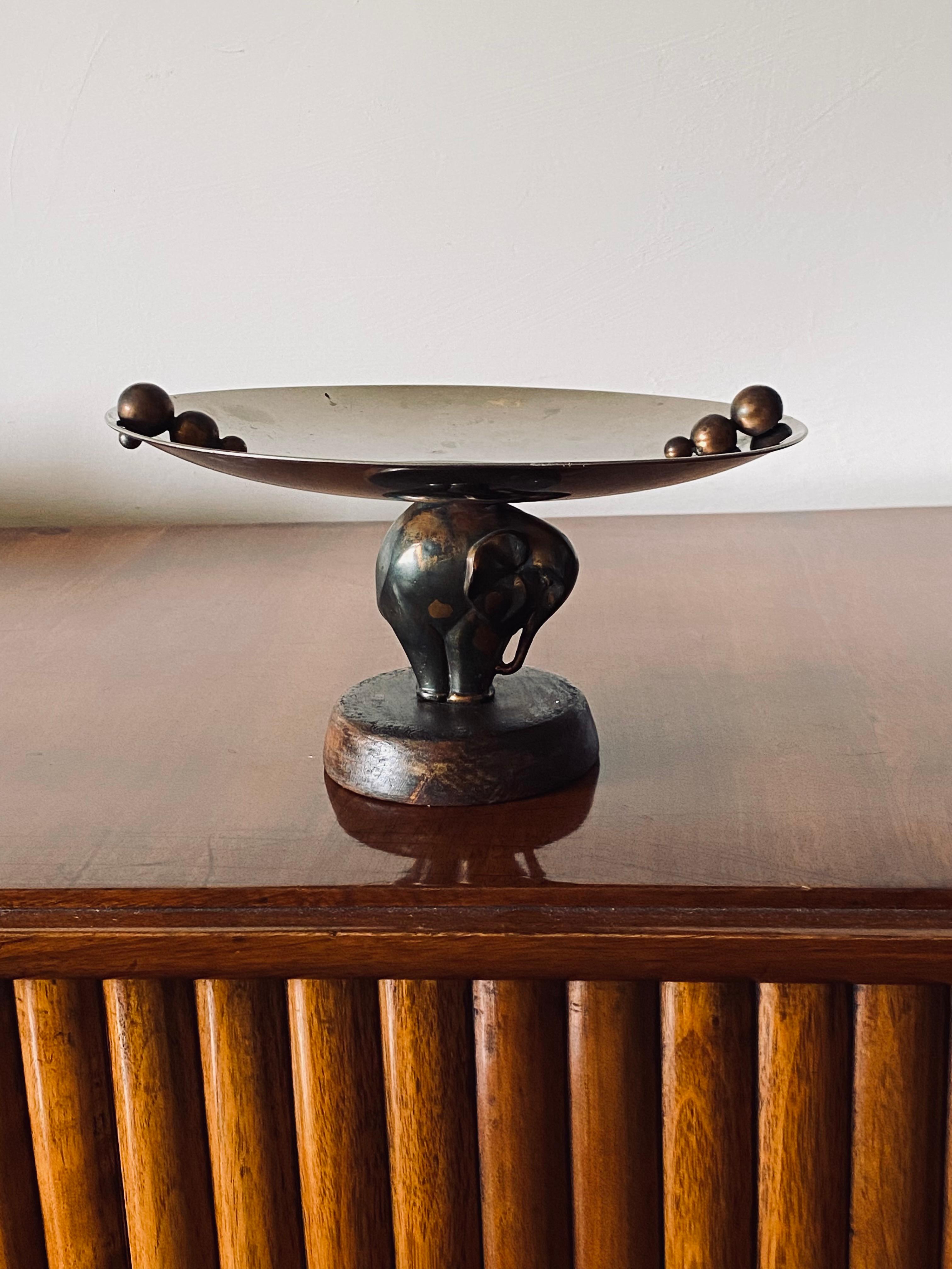 Centre de table Art Déco en forme d'éléphant, France, années 1920 en vente 11