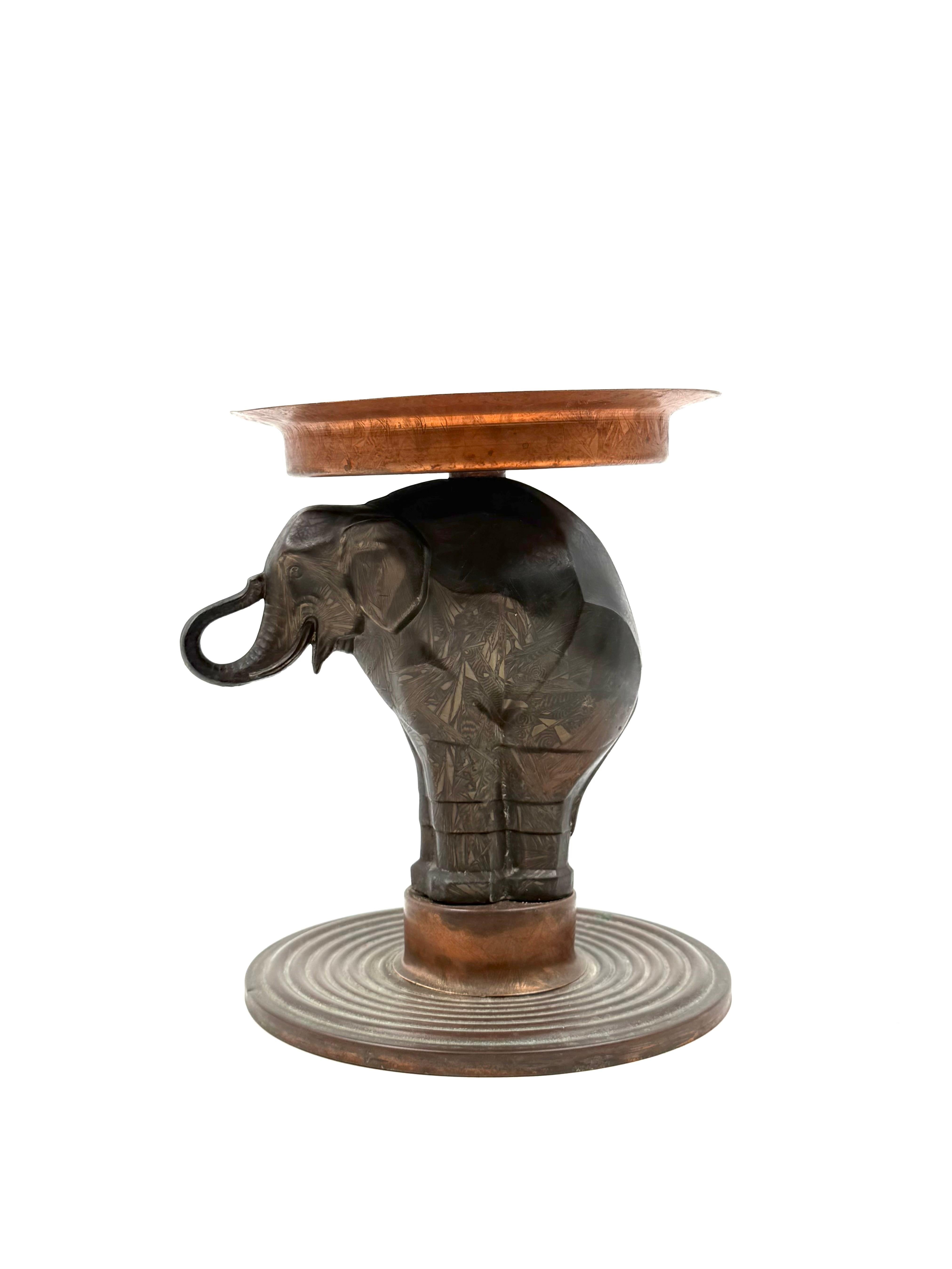 French Art Deco elephant coupe vide poche, France 1930s in vendita