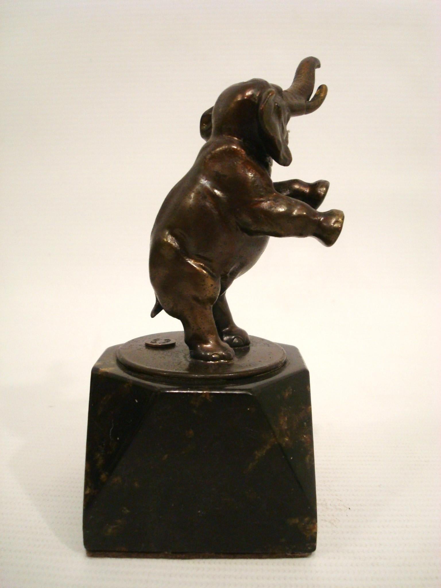 20th Century Art Deco Elephant Paperweight. Retailed by Asprey - London 1930´s For Sale