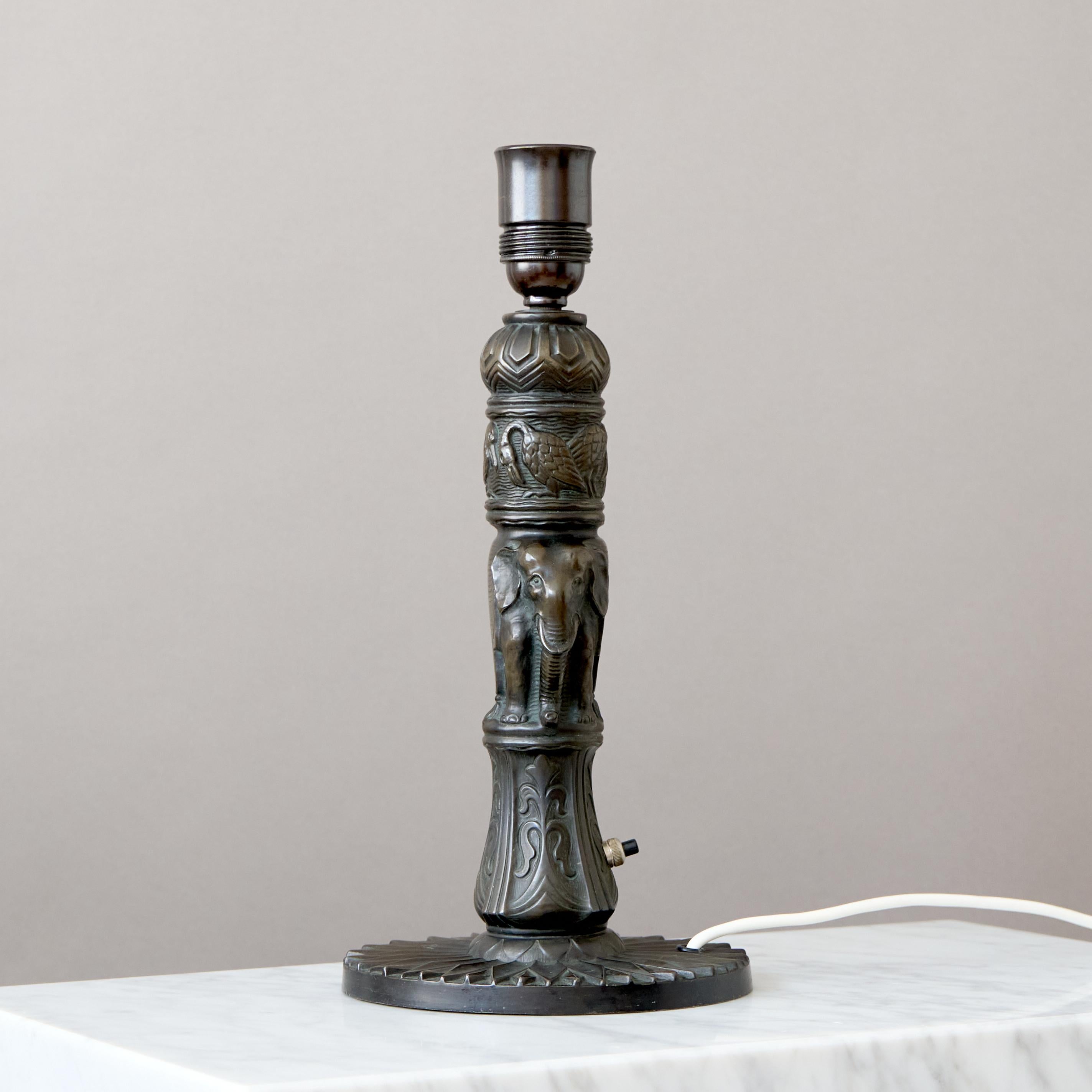 Lámpara de sobremesa Art Decó Elefante de Voss de Fredericia, Dinamarca, años 30. en venta 5