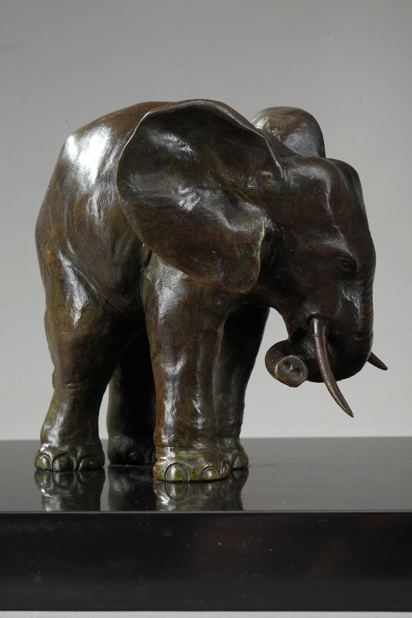 Éléphant Art Déco avec ses deux bébés éléphants par Ulisse Caputo Bon état - En vente à Paris, FR