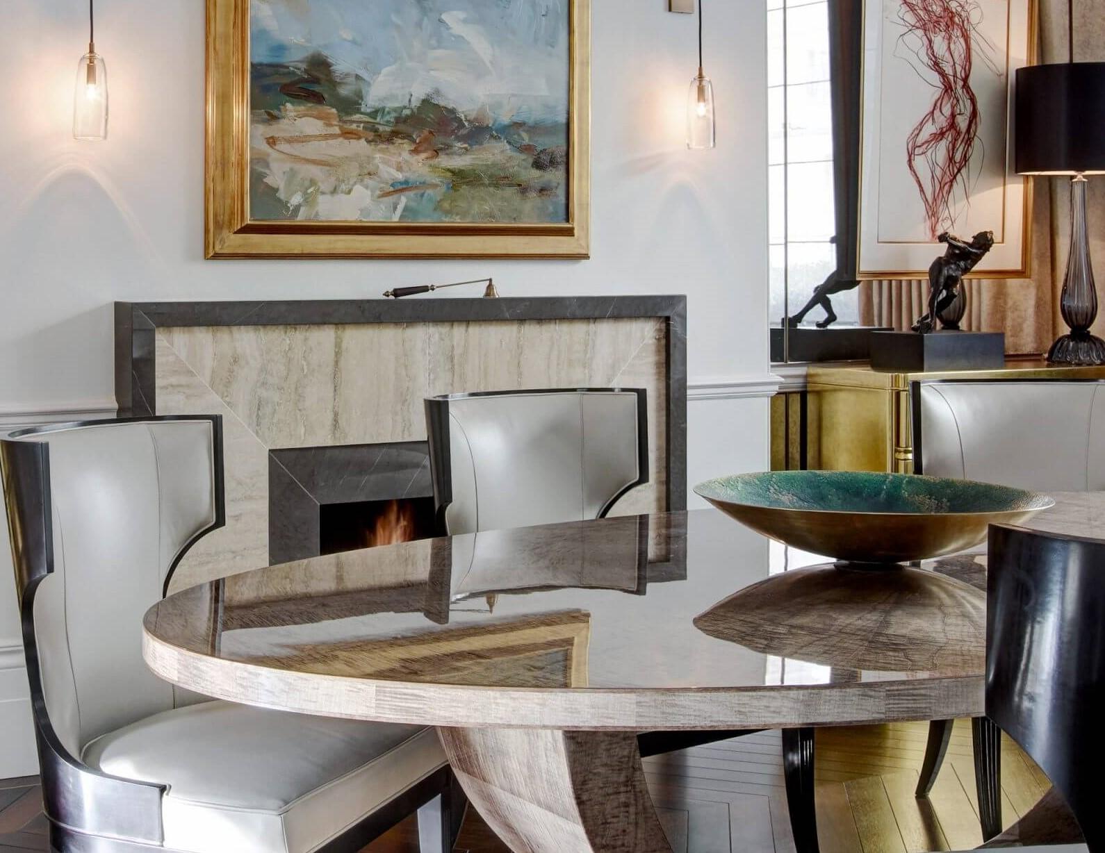 British Art Deco Style, Elliptical 'Ovington' Dining Table in Brown Macassar Ebony Wood For Sale