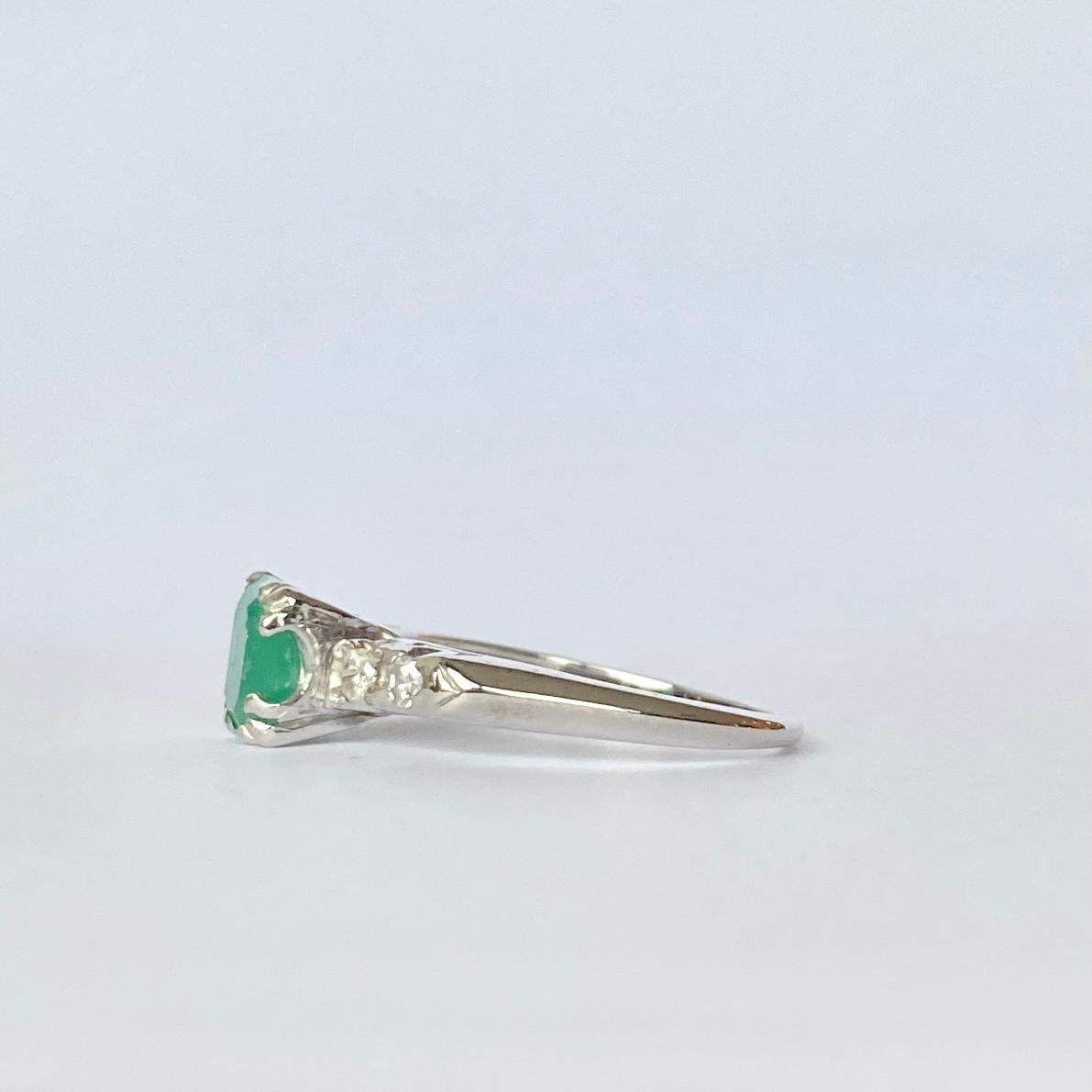 Art Deco Emerald and Diamond 14 Carat White Gold Solitaire Ring In Excellent Condition For Sale In Chipping Campden, GB
