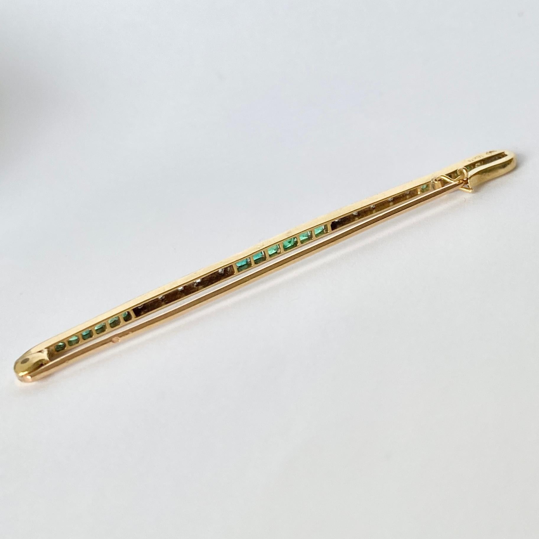 Art Deco Emerald and Diamond 18 Carat Gold Brooch In Fair Condition In Chipping Campden, GB