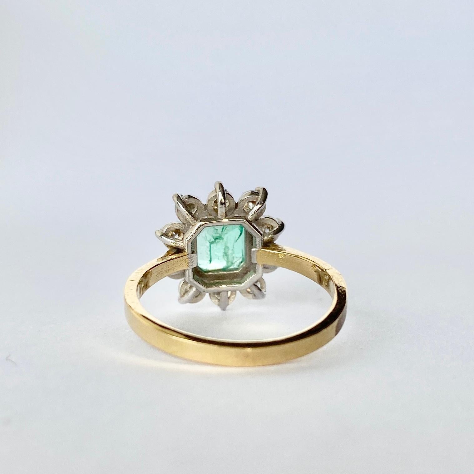Round Cut Art Deco Emerald and Diamond 18 Carat Gold Cluster