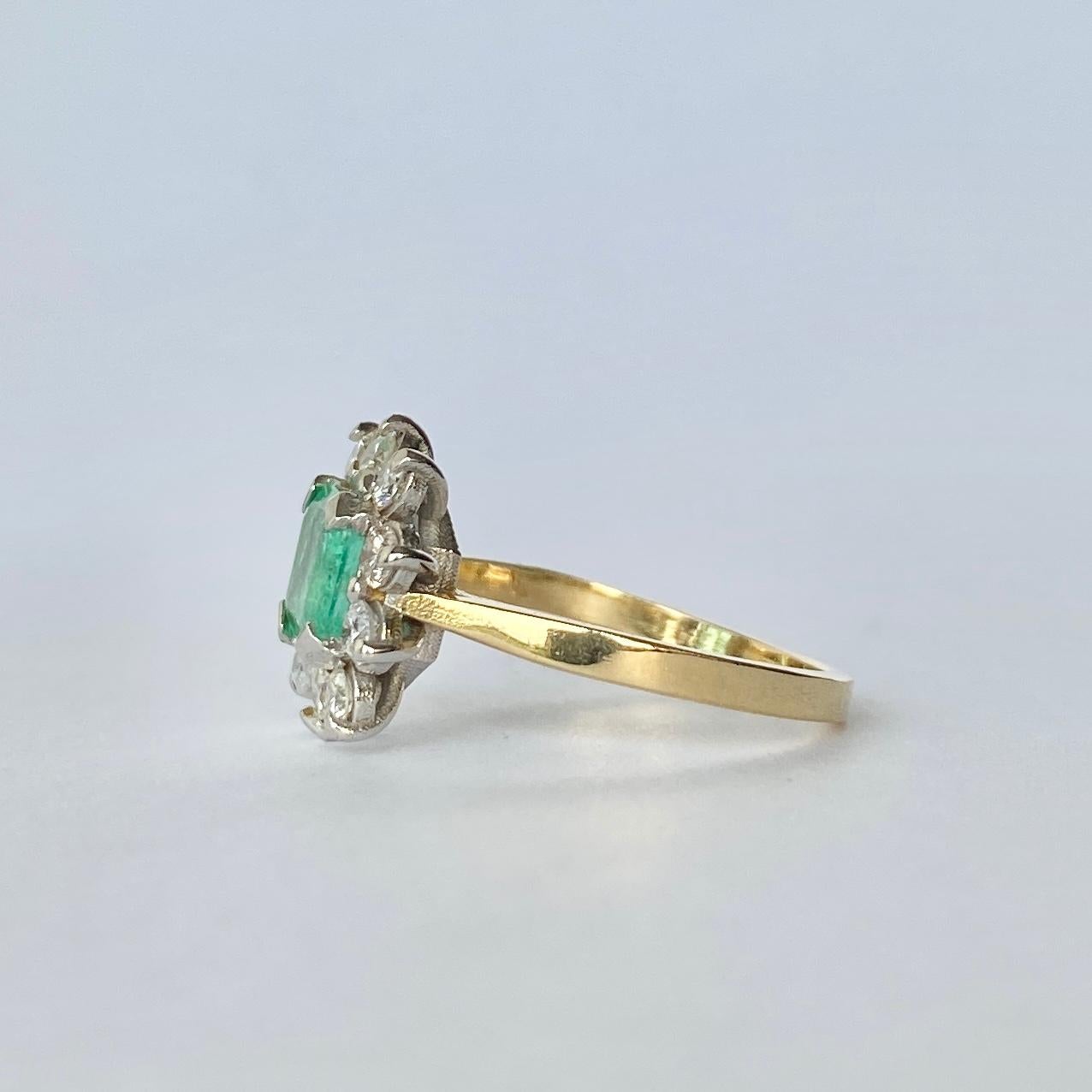 Art Deco Emerald and Diamond 18 Carat Gold Cluster In Good Condition In Chipping Campden, GB