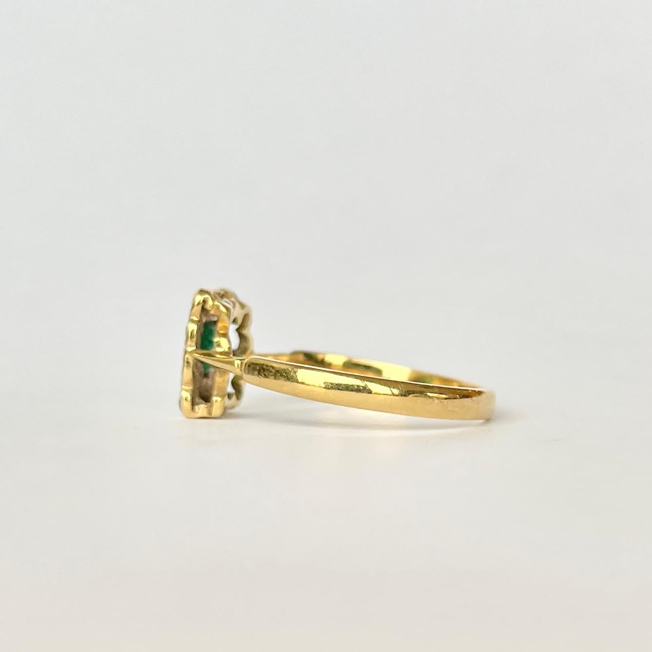 Art-déco-Cluster-Ring mit Smaragd und Diamant aus 18 Karat Gold im Zustand „Gut“ im Angebot in Chipping Campden, GB