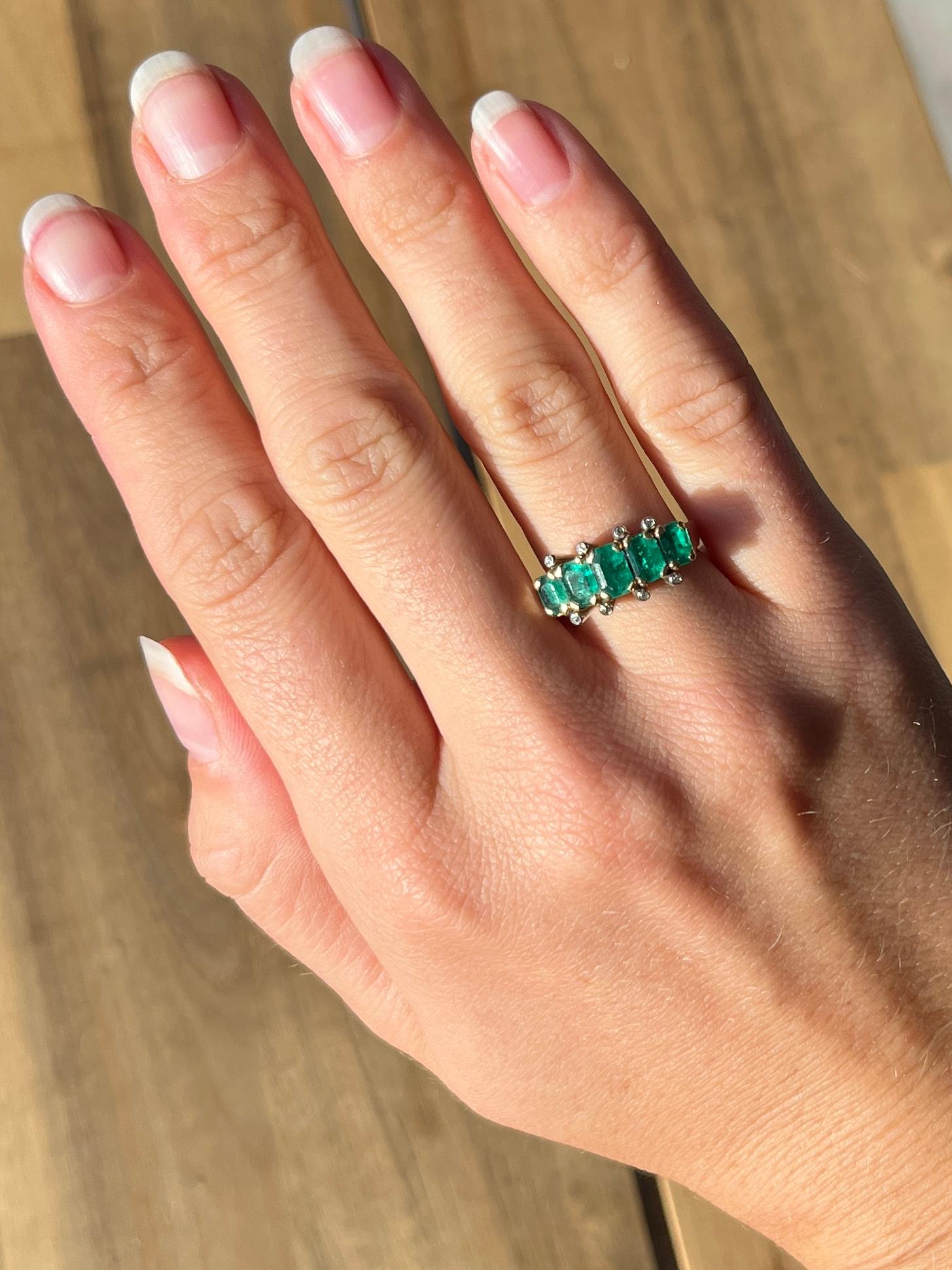 Art Deco Emerald and Diamond 18 Carat Gold Five-Stone Ring In Good Condition In Chipping Campden, GB