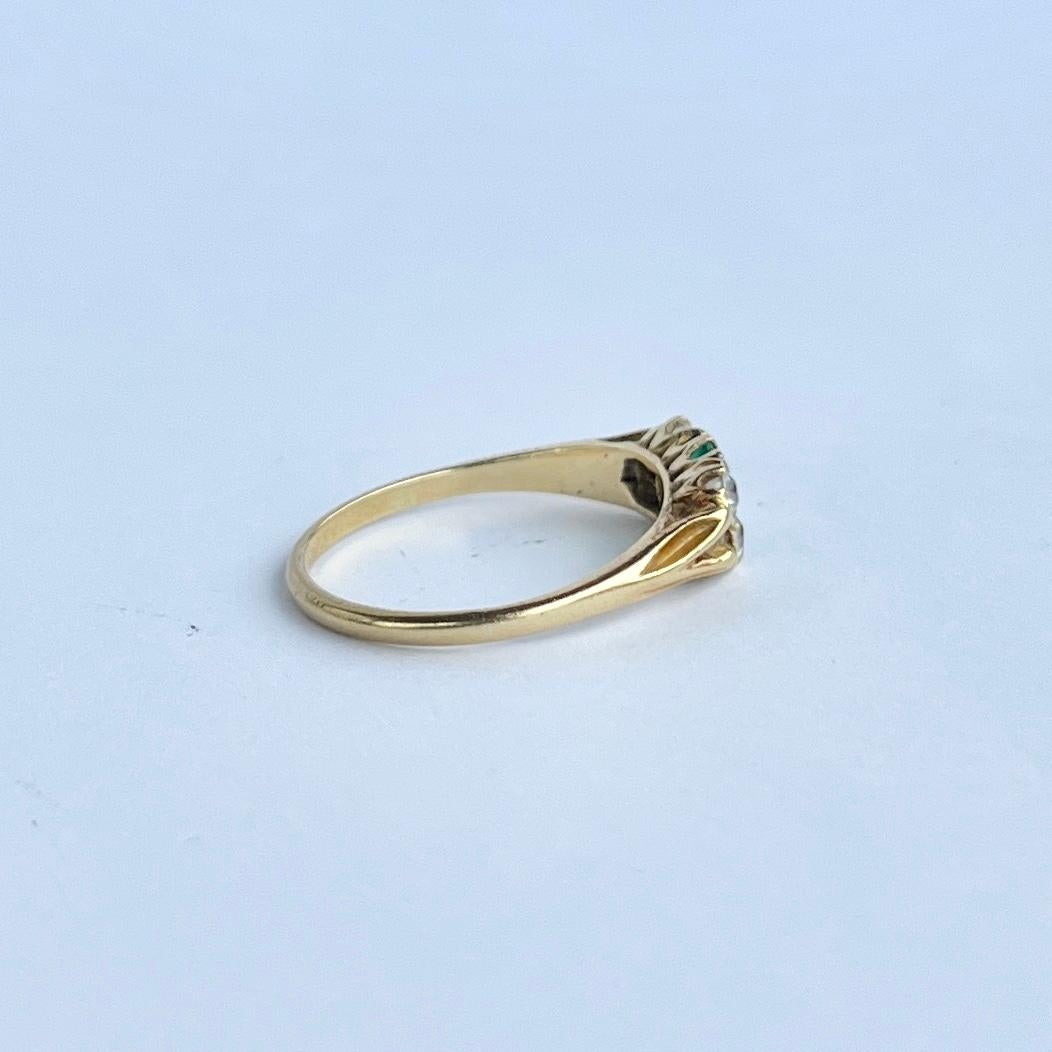 Donna Anello Art Deco con smeraldo e diamanti in oro 18 carati in vendita