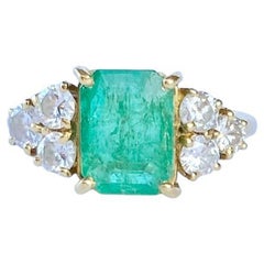 Antique Art Deco Emerald and Diamond 18 Carat Gold Ring