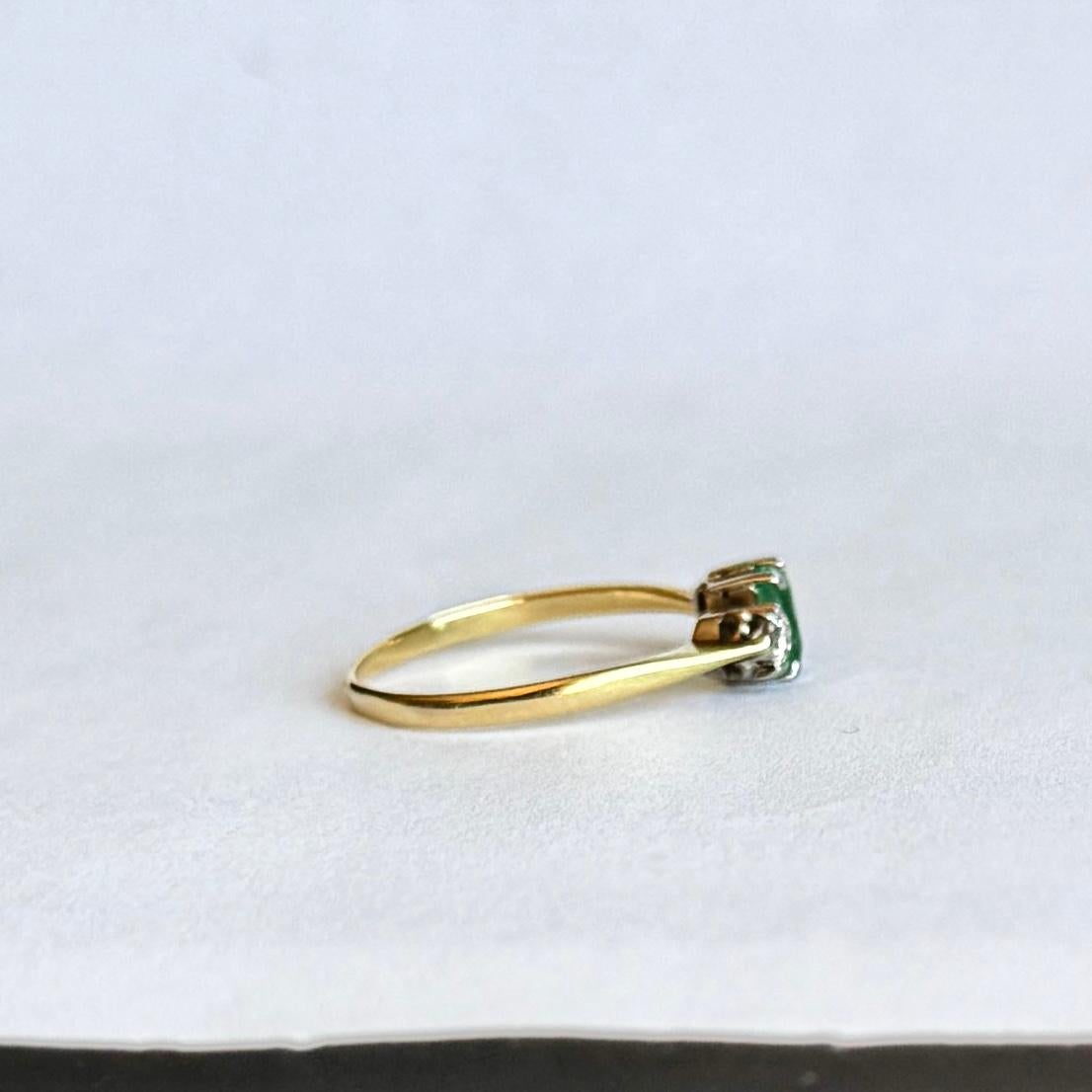Art Deco Emerald and Diamond 18 Carat Gold Three-Stone Ring For Sale 1