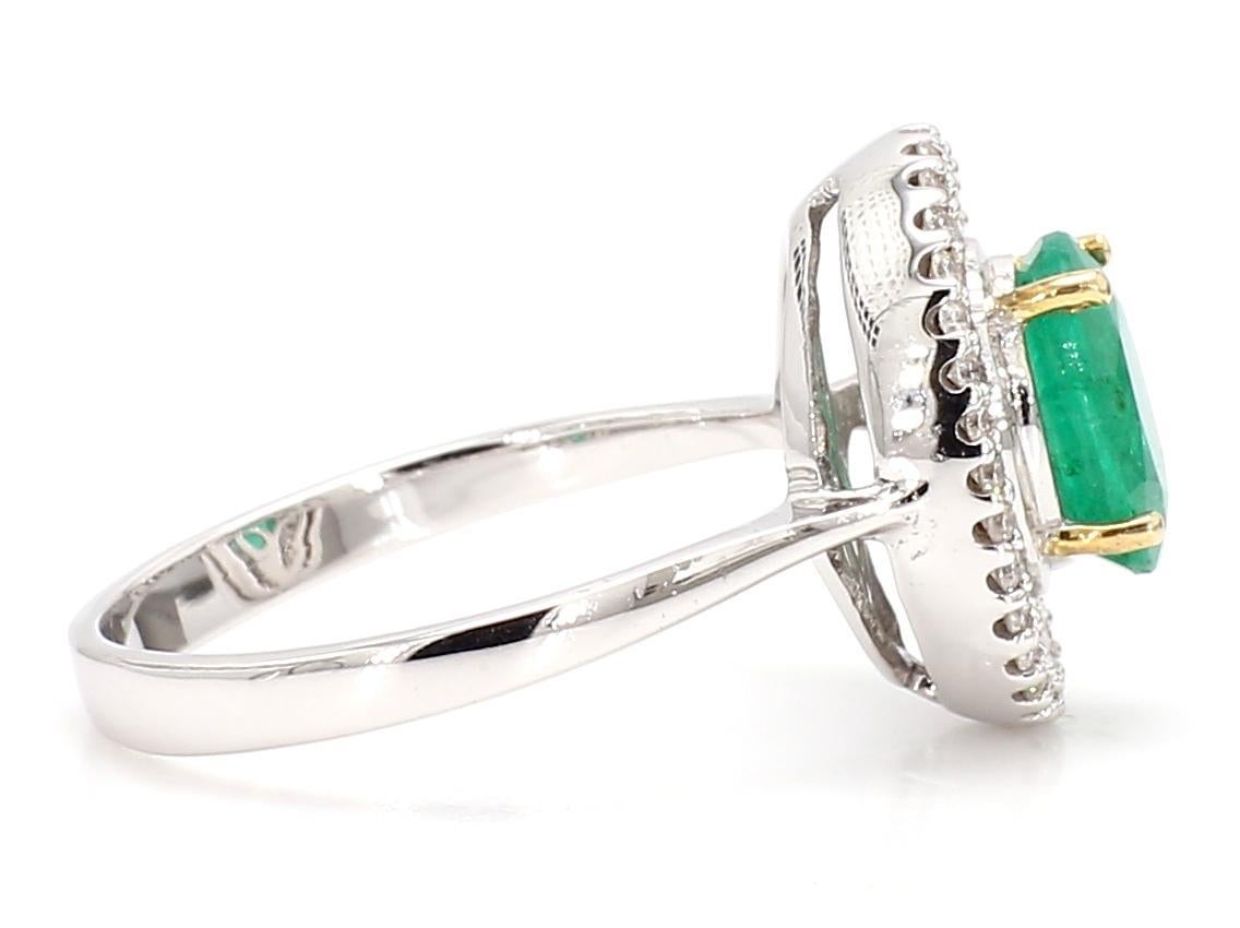 Art Deco Emerald and Diamond 18K Gold Cocktail Ring For Sale 1