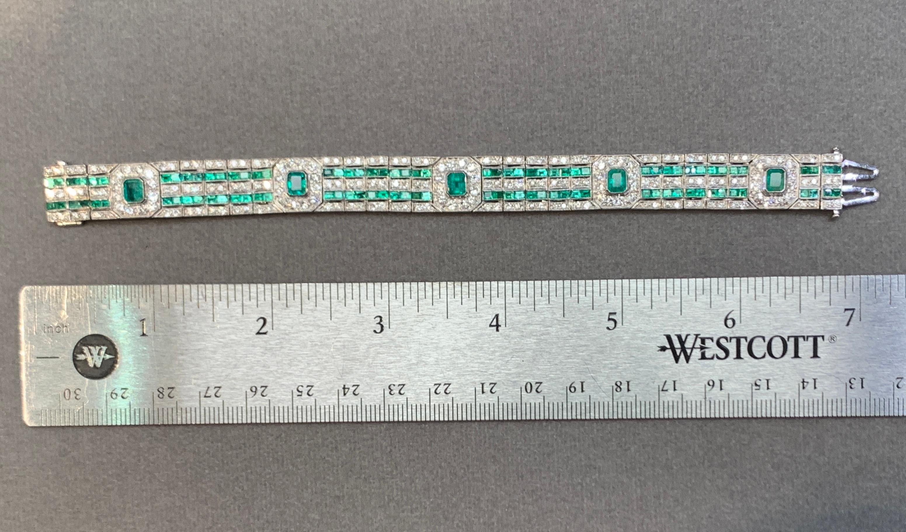 Art Deco Emerald and Diamond Bracelet In Excellent Condition For Sale In New York, NY