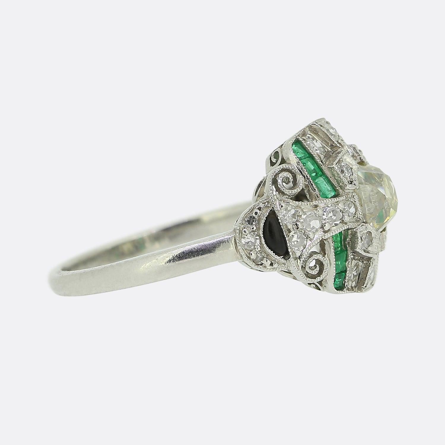 Art Deco Cluster-Ring mit Smaragd und Diamant (Art déco) im Angebot