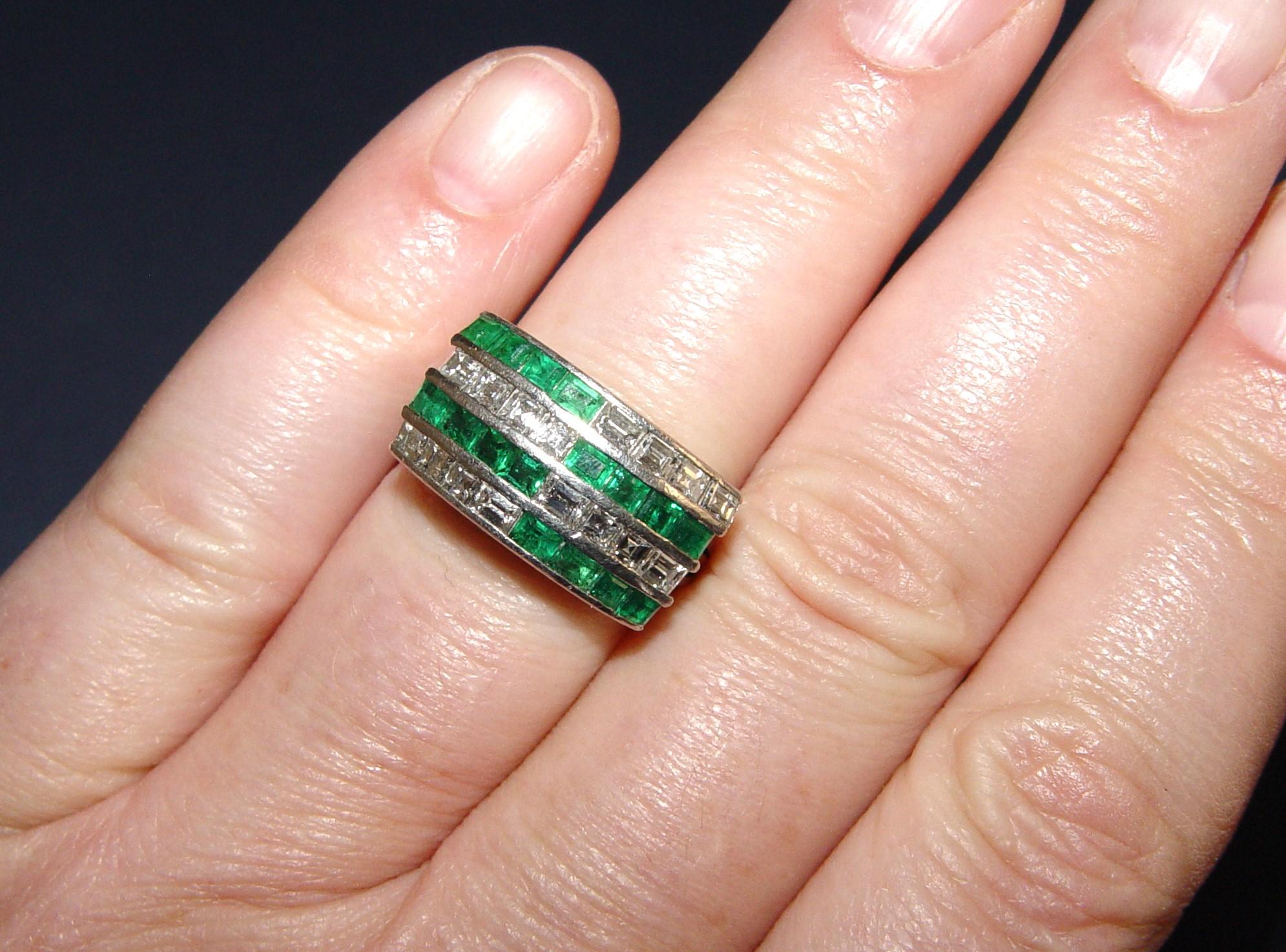 Art Deco Emerald and Diamond Cocktail Ring 18K s-6 For Sale 7