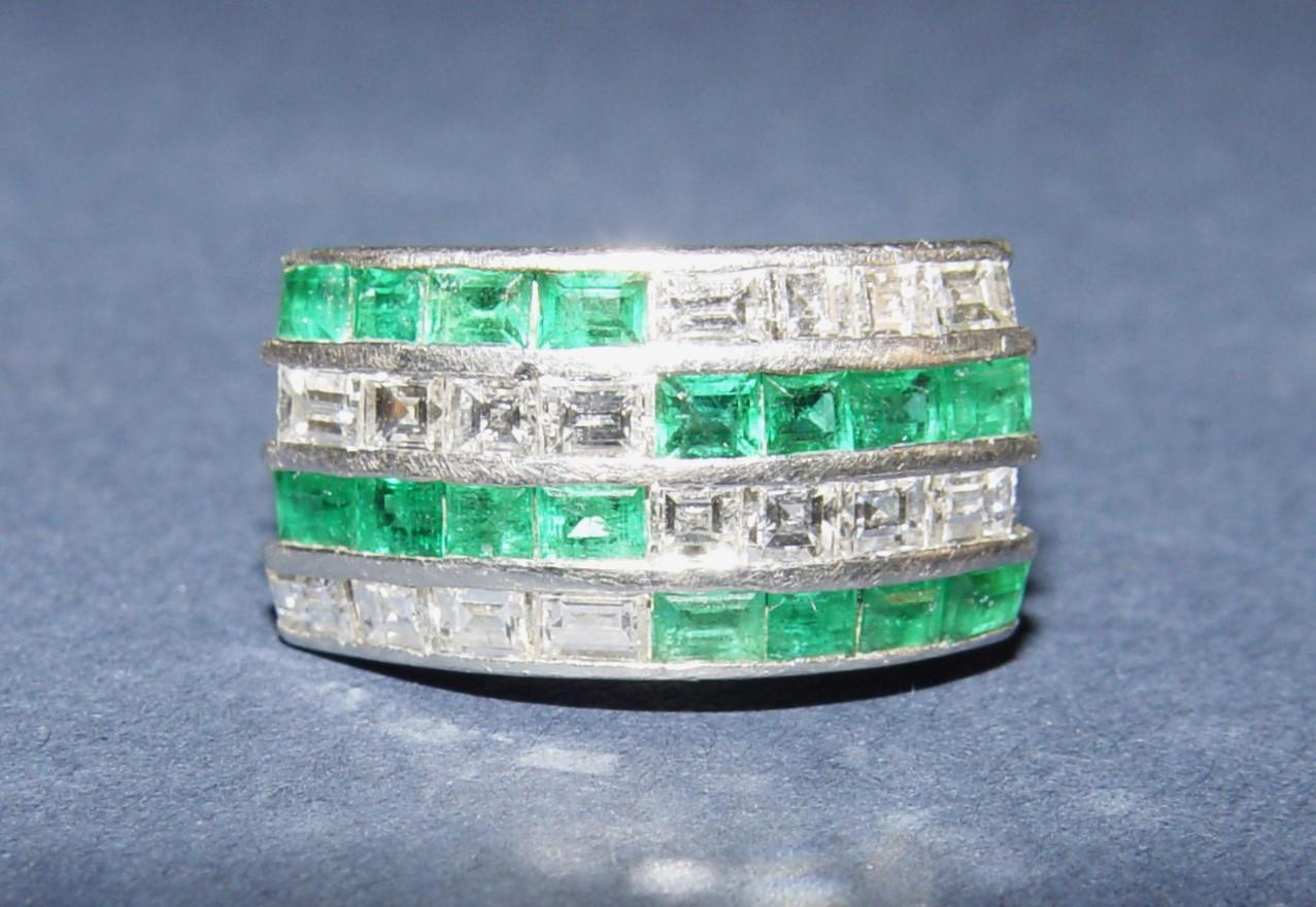 Art Deco Emerald and Diamond Cocktail Ring 18K s-6 For Sale 8