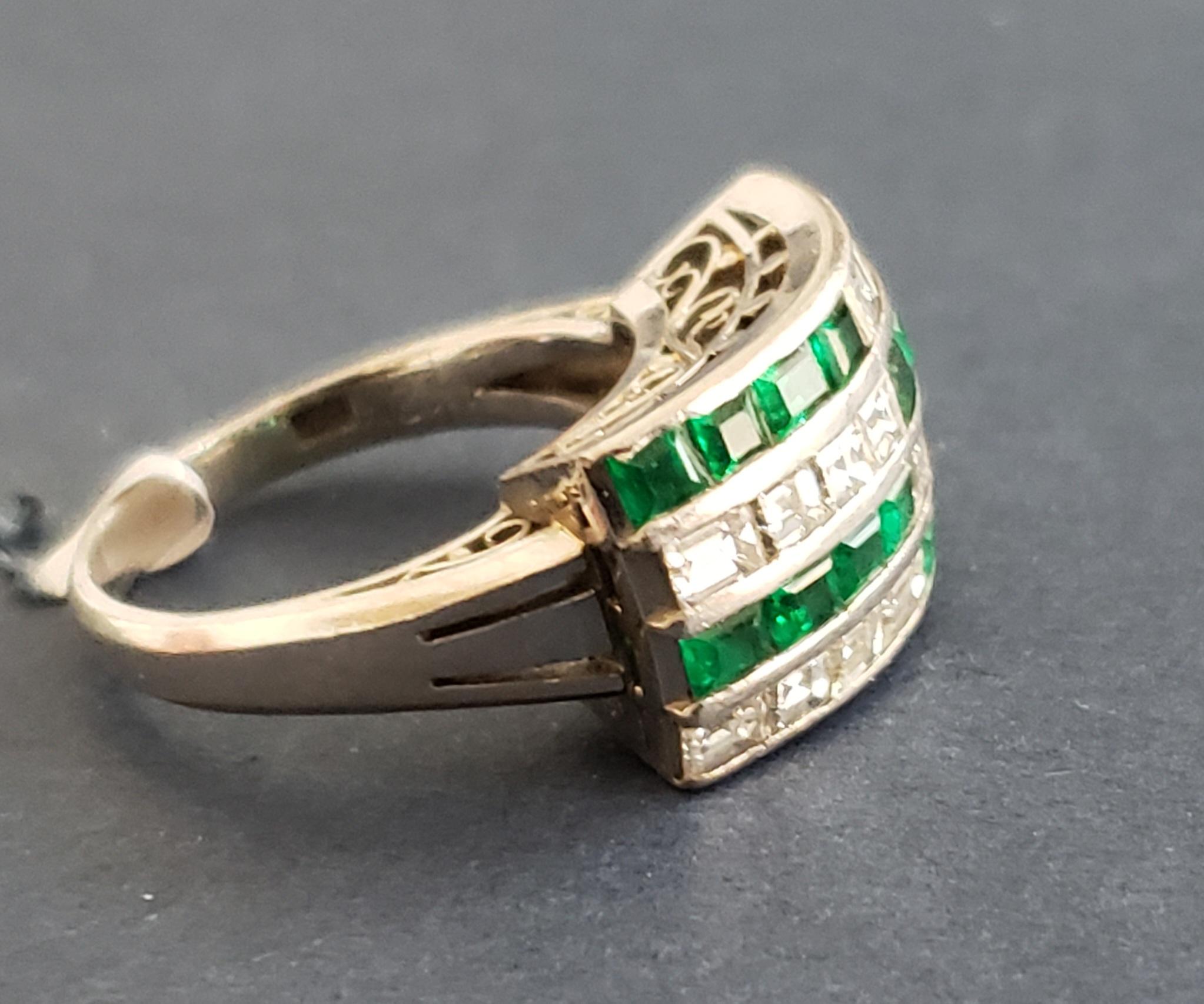Art Deco Emerald and Diamond Cocktail Ring 18K s-6 For Sale 4