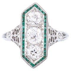 Anillo Art Déco con Esmeralda y Placa de Diamantes, 1,36 quilates de diamantes talla europea antigua