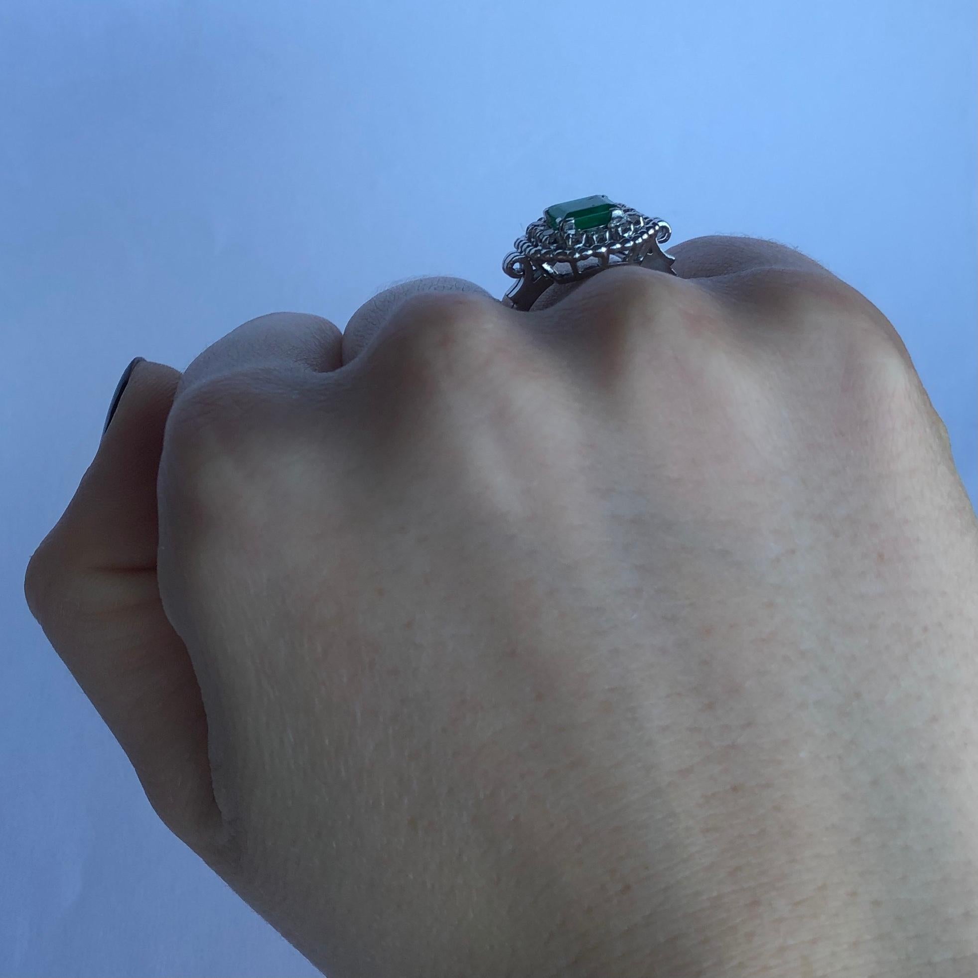 Art Deco Emerald and Diamond Platinum Cluster Ring For Sale 2