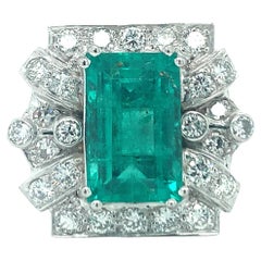 Vintage Art Deco Emerald and Diamond Platinum Ring