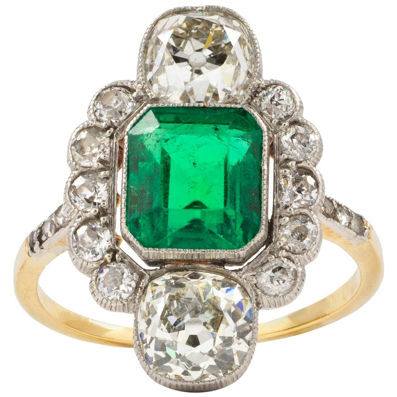 Art Deco Emerald and Diamond Ring For Sale