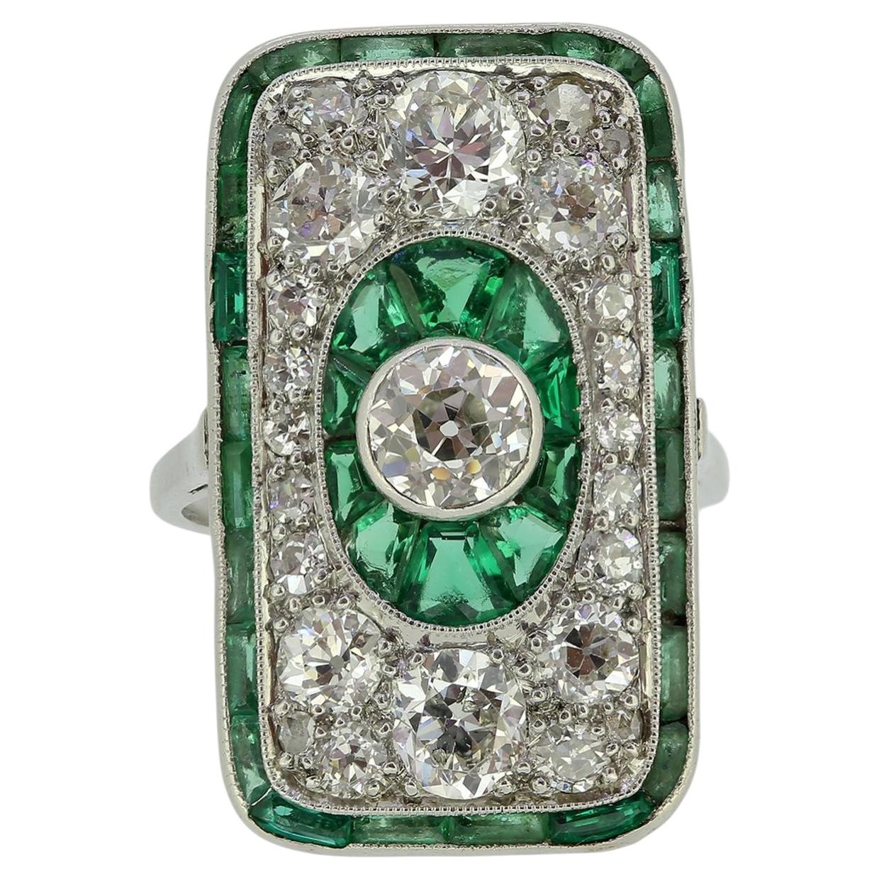 Art Deco Emerald and Diamond Tablet Ring For Sale