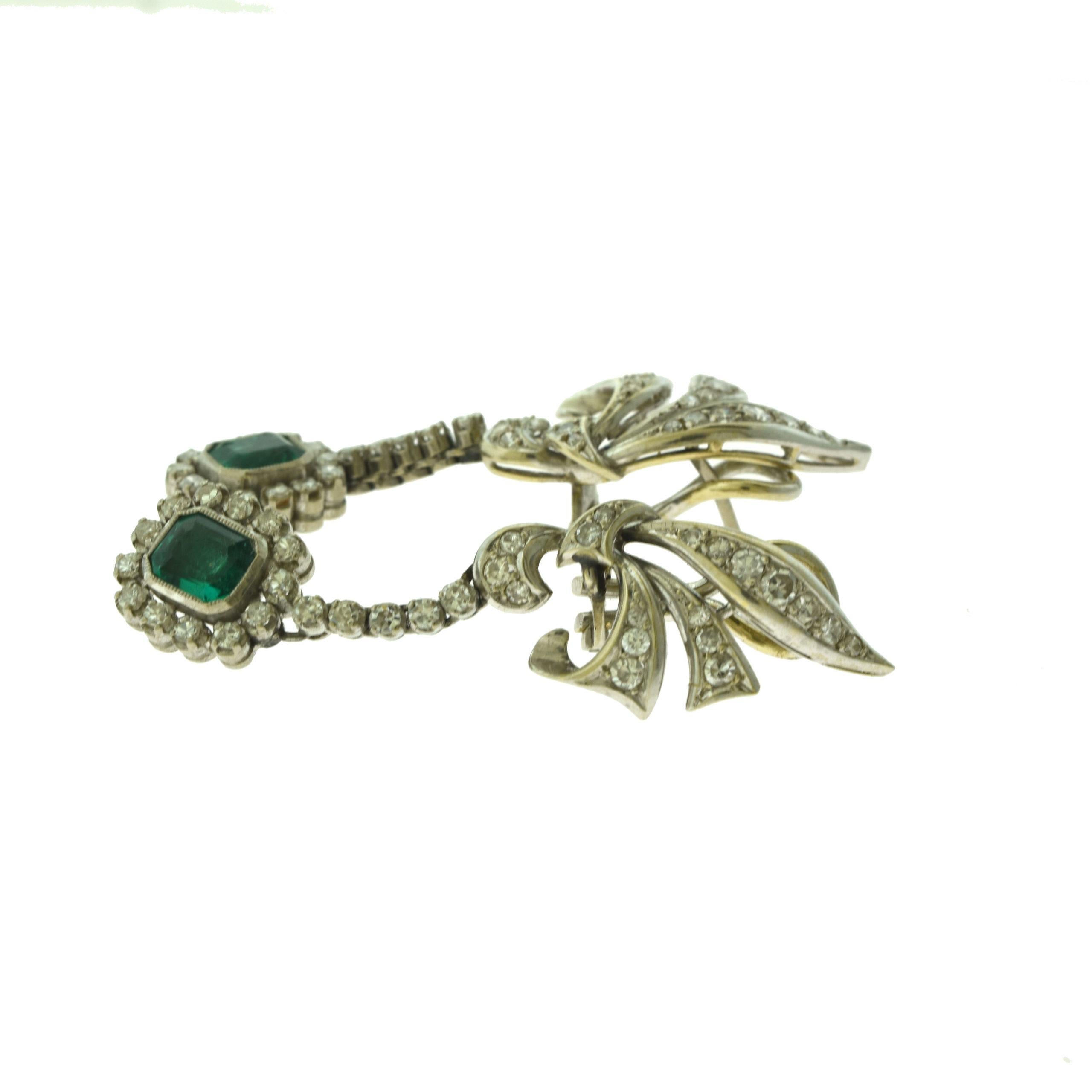 Art Deco Emerald and Diamonds Dangle Earrings on White Gold In Good Condition In Miami, FL