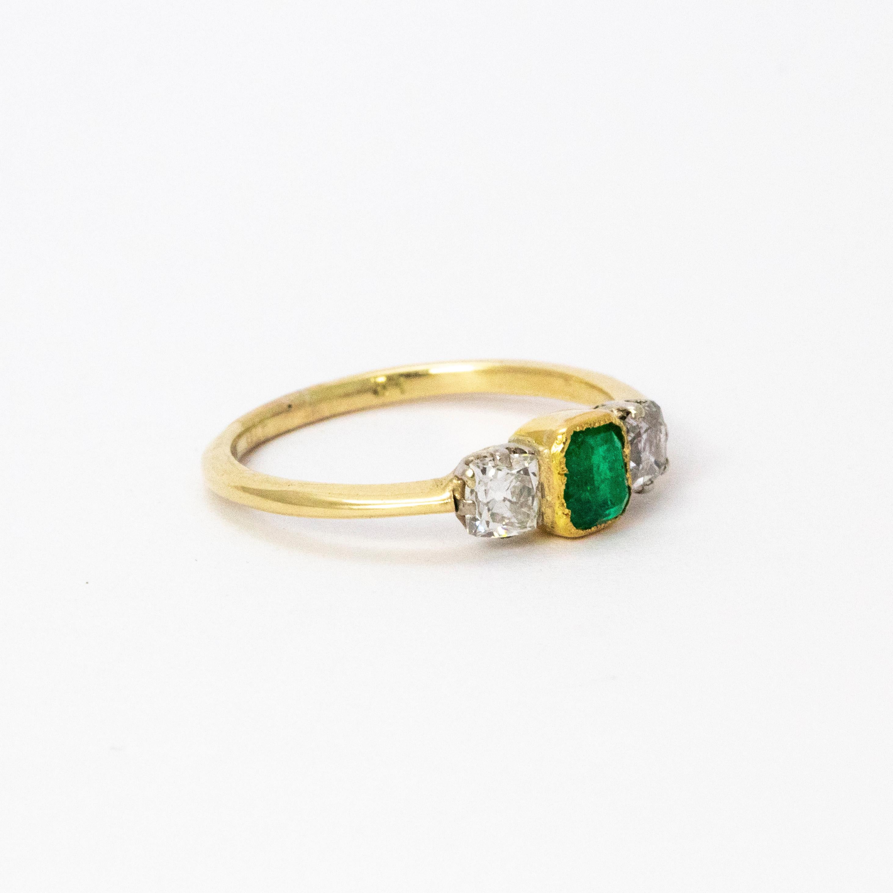 Vintage Emerald and Diamonds Three-Stone 18 Karat Yellow Gold Ring 1