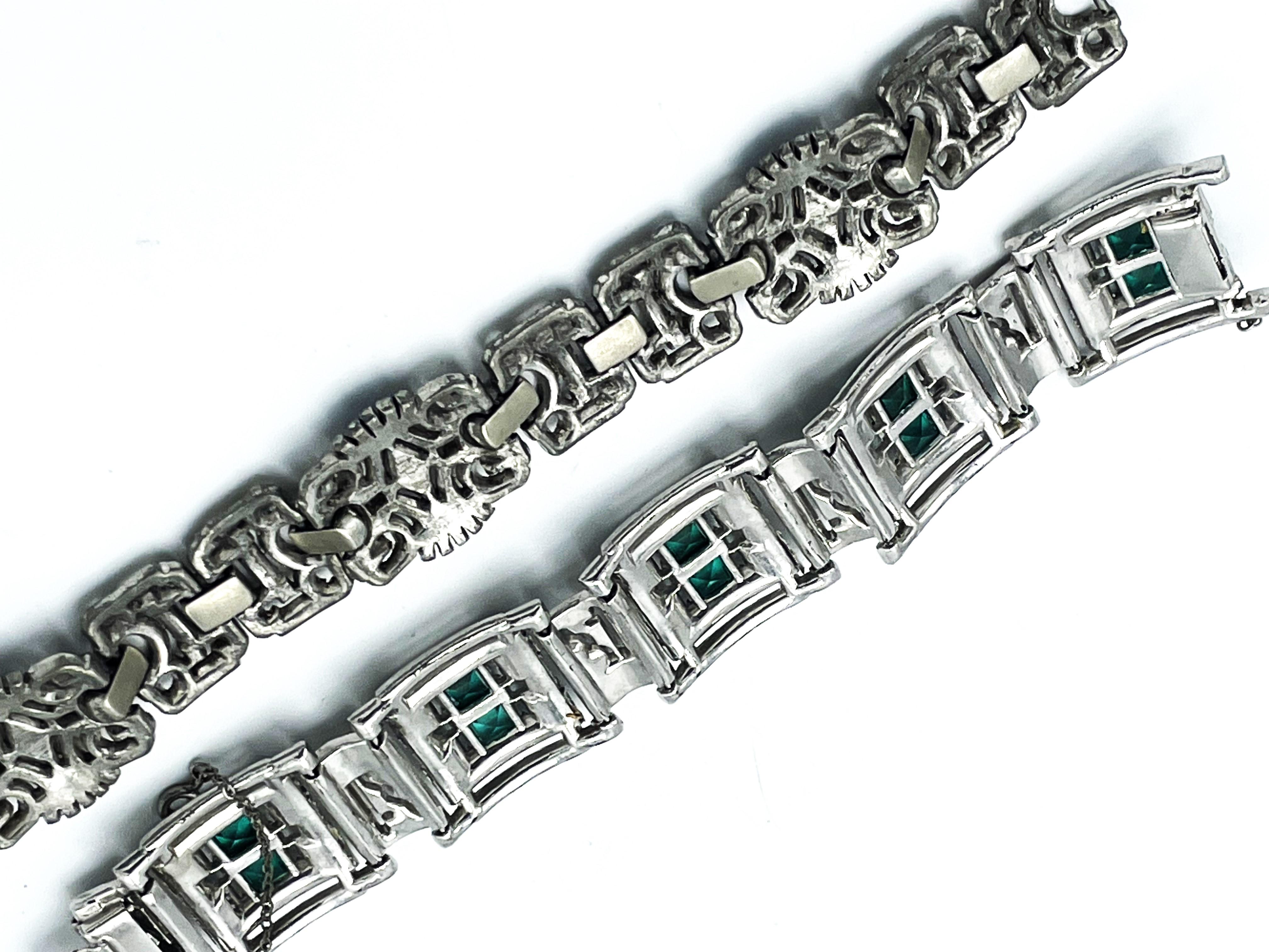 BRACELET COCKTAIL ART DECO ÉMÉRAL ET PASTE BLANC, RHODIUM, FRANCE 1920/30s en vente 5