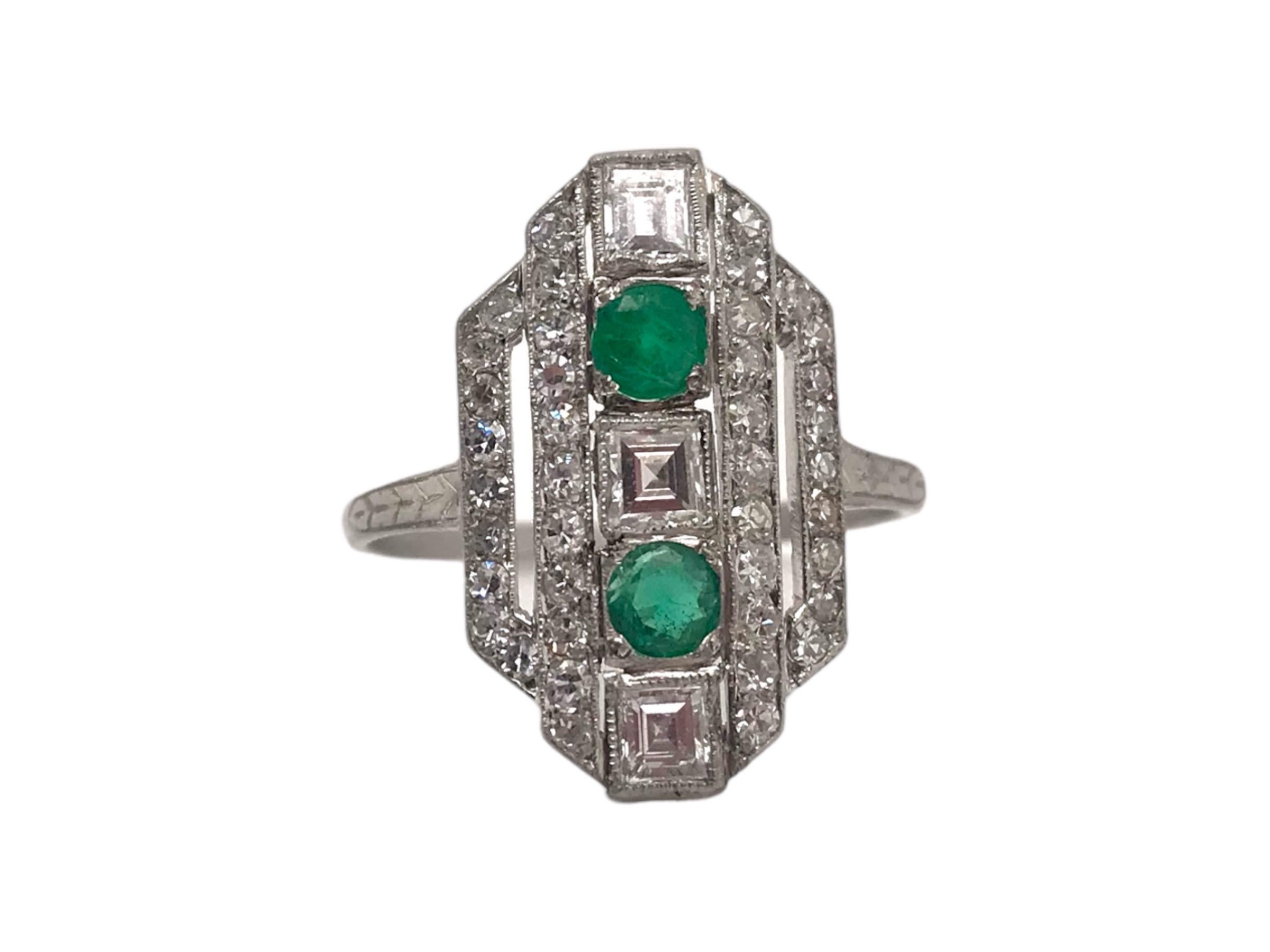 Art Deco Emerald & Carre Cut Diamond Platinum Cocktail Ring In Good Condition For Sale In Montgomery, AL