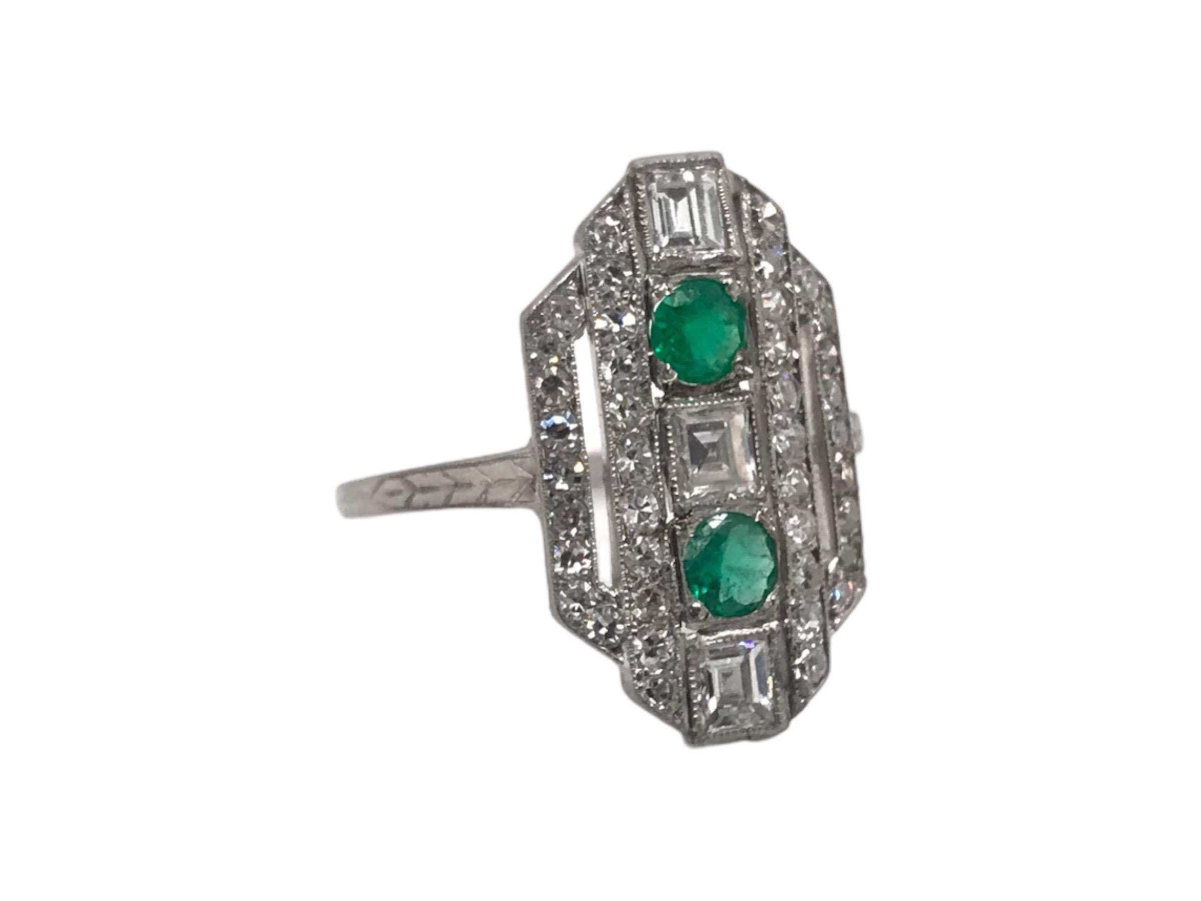Women's Art Deco Emerald & Carre Cut Diamond Platinum Cocktail Ring For Sale